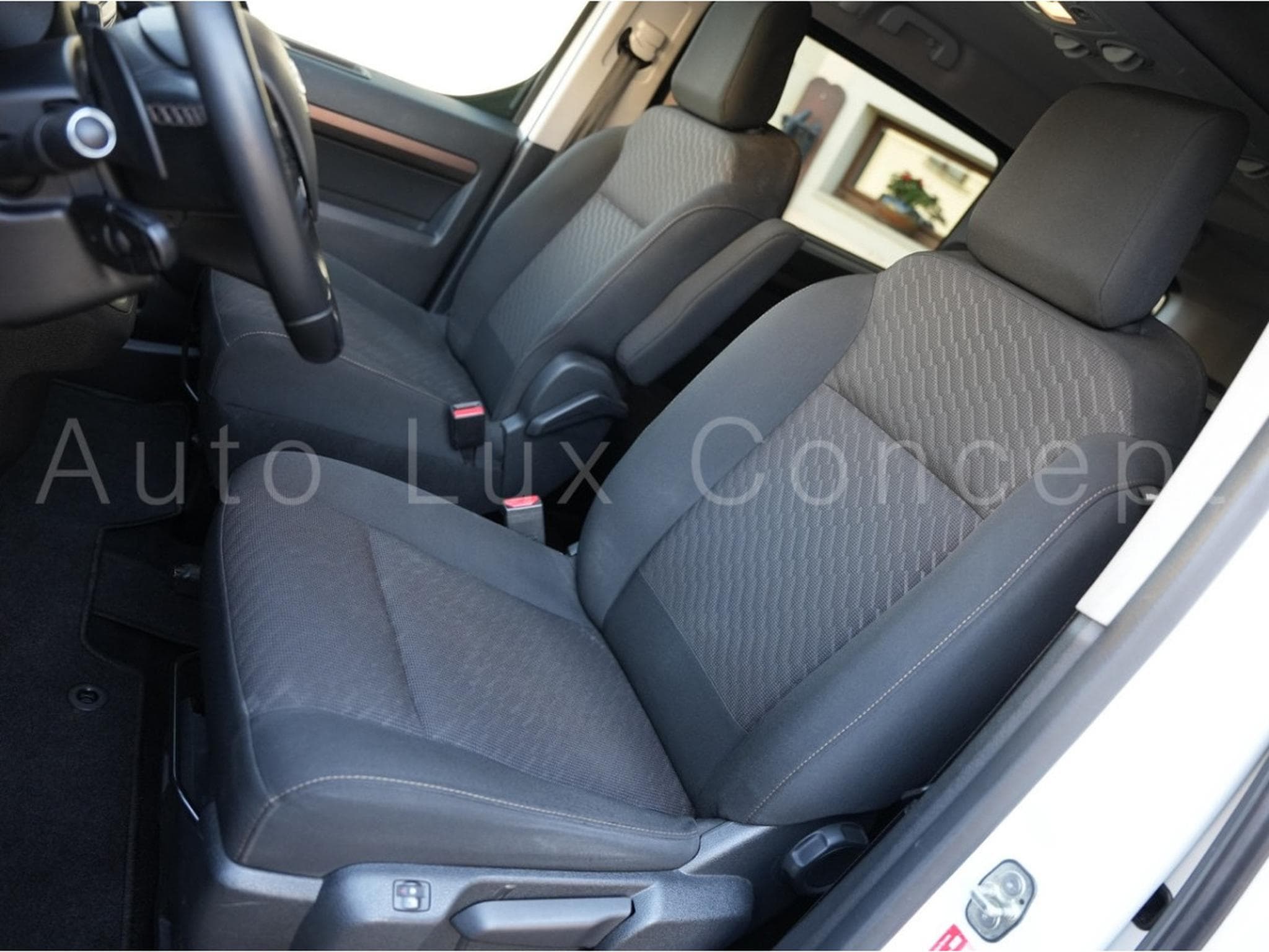 Toyota Proace 2.0 D-4D 177 ch AT8 L2 Shuttle Comfort 8 places (2020) - Photo 7