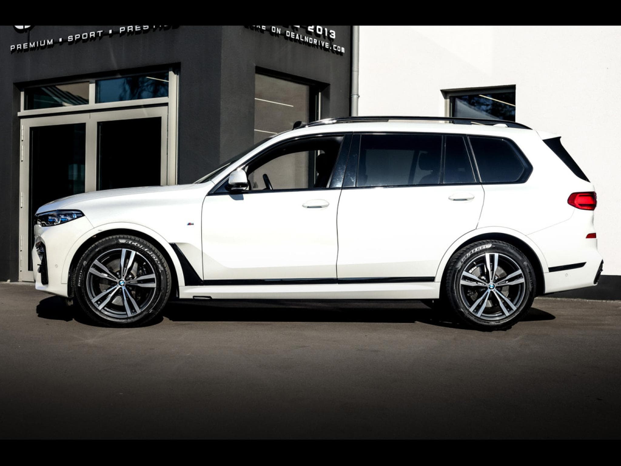 BMW X7 XDRIVE 40D M SPORT STEPTRONIC - 7 PLACES (2022) - Photo 2