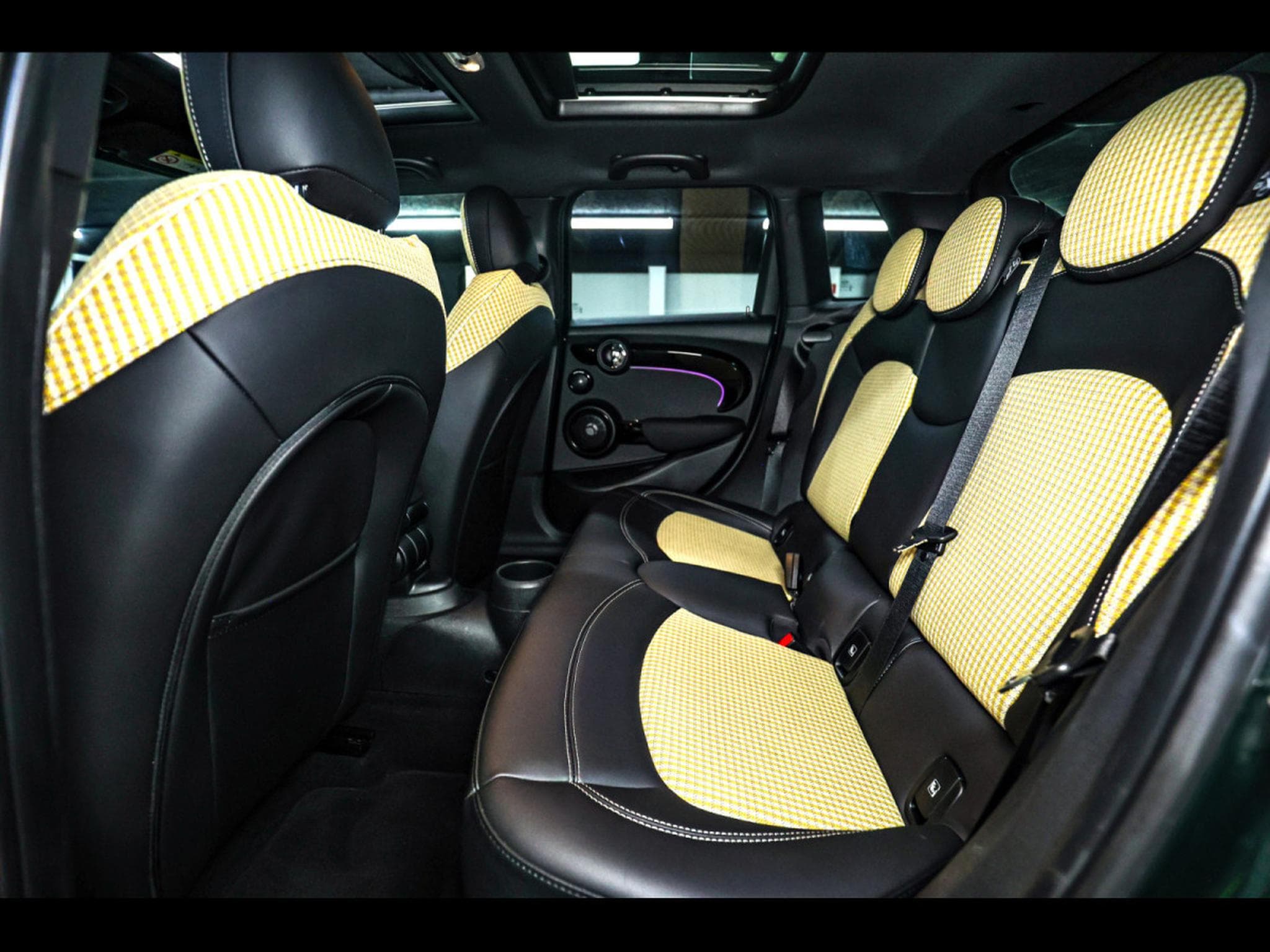 Mini Cooper S 5 PORTES AUTO RESOLUTE EDITION – REBEL GREEN (2022) - Photo 11