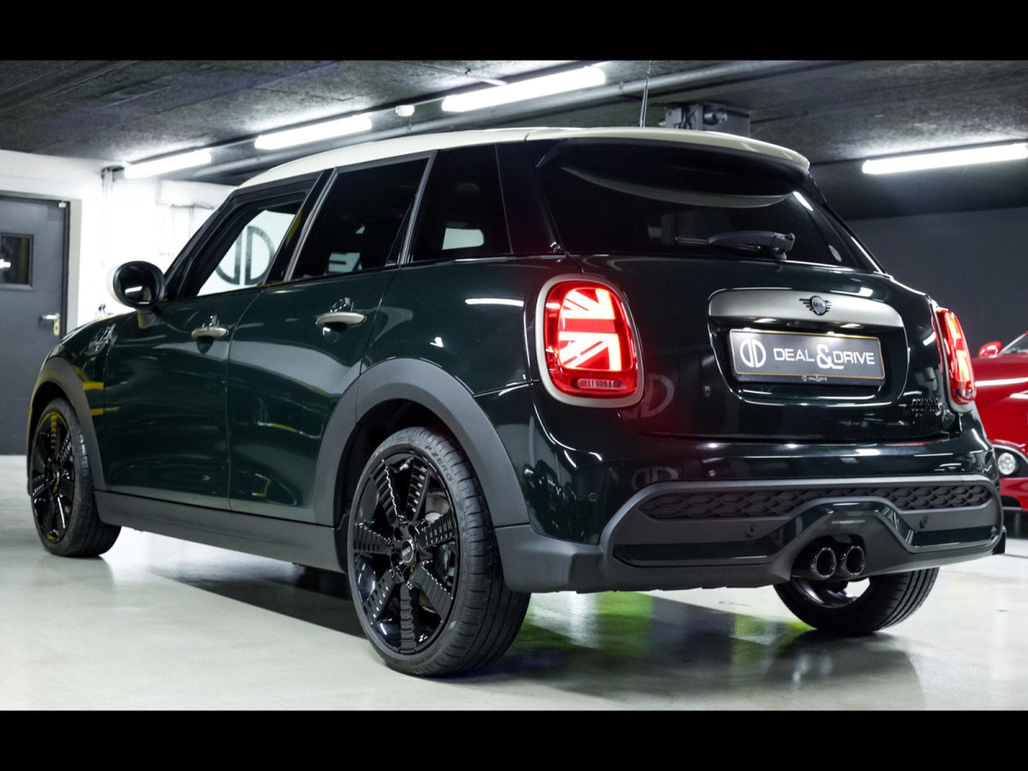 Mini Cooper S 5 PORTES AUTO RESOLUTE EDITION – REBEL GREEN (2022) - Photo 3