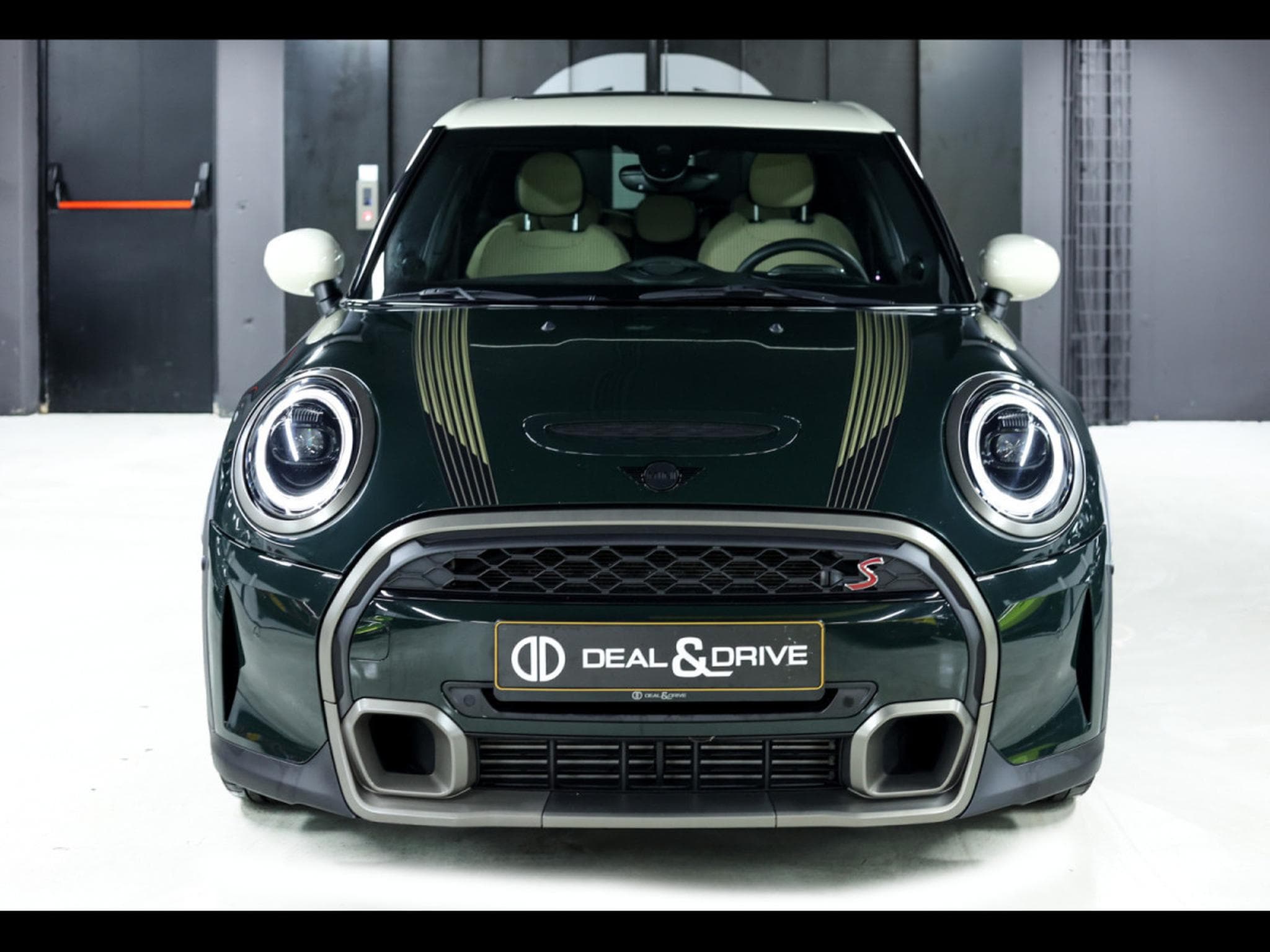 Mini Cooper S 5 PORTES AUTO RESOLUTE EDITION – REBEL GREEN (2022) - Photo 5