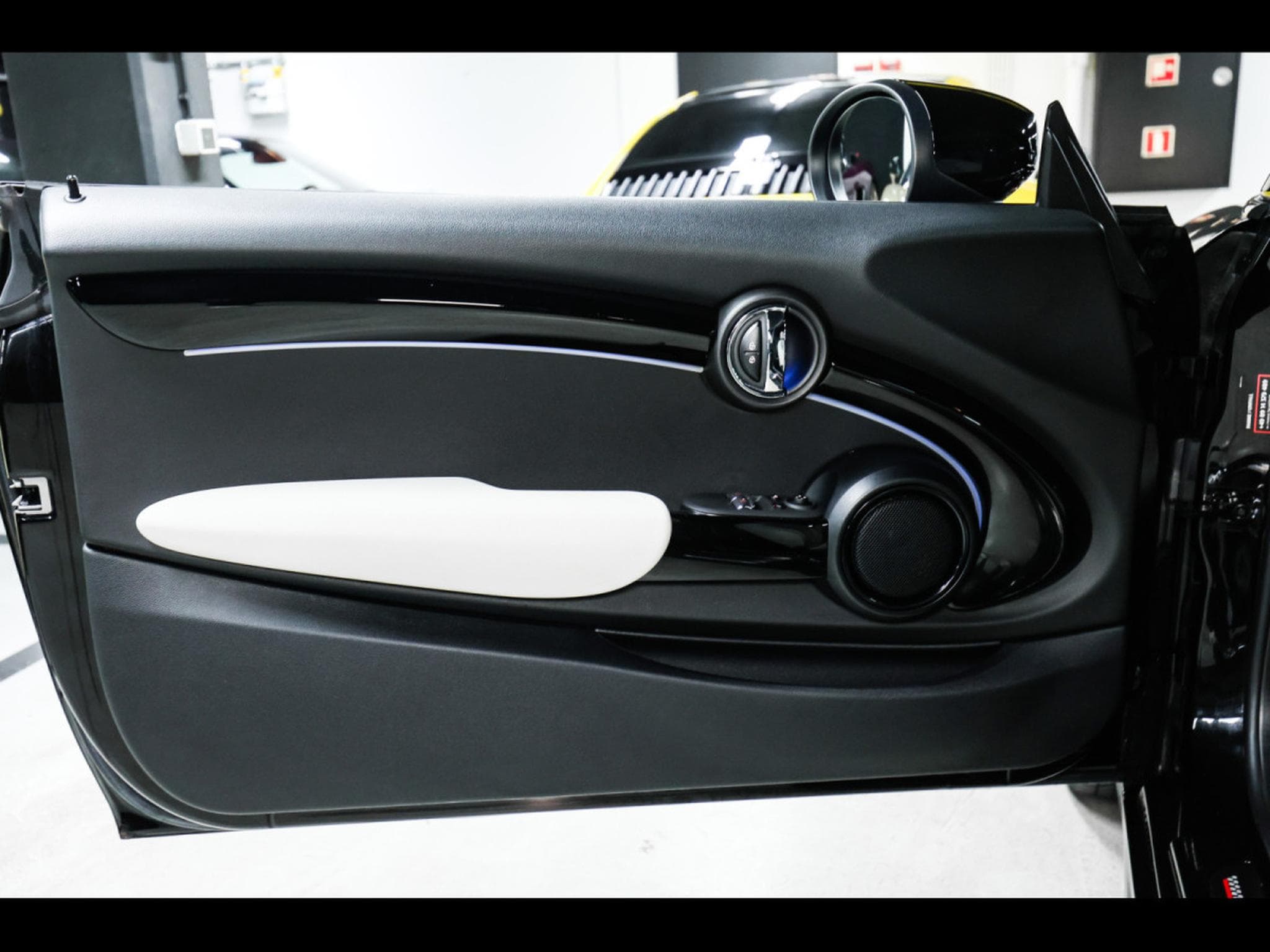 Mini Cooper John Cooper Works 3 PORTES AUTO (2022) - Photo 8