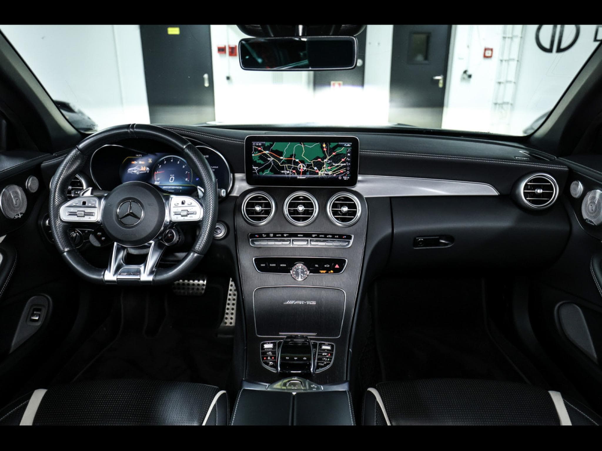 Mercedes C 63 AMG S AMG CABRIOLET (510 CH) – PACK NIGHT - IRIDIUM-SILBER (2020) - Photo 13