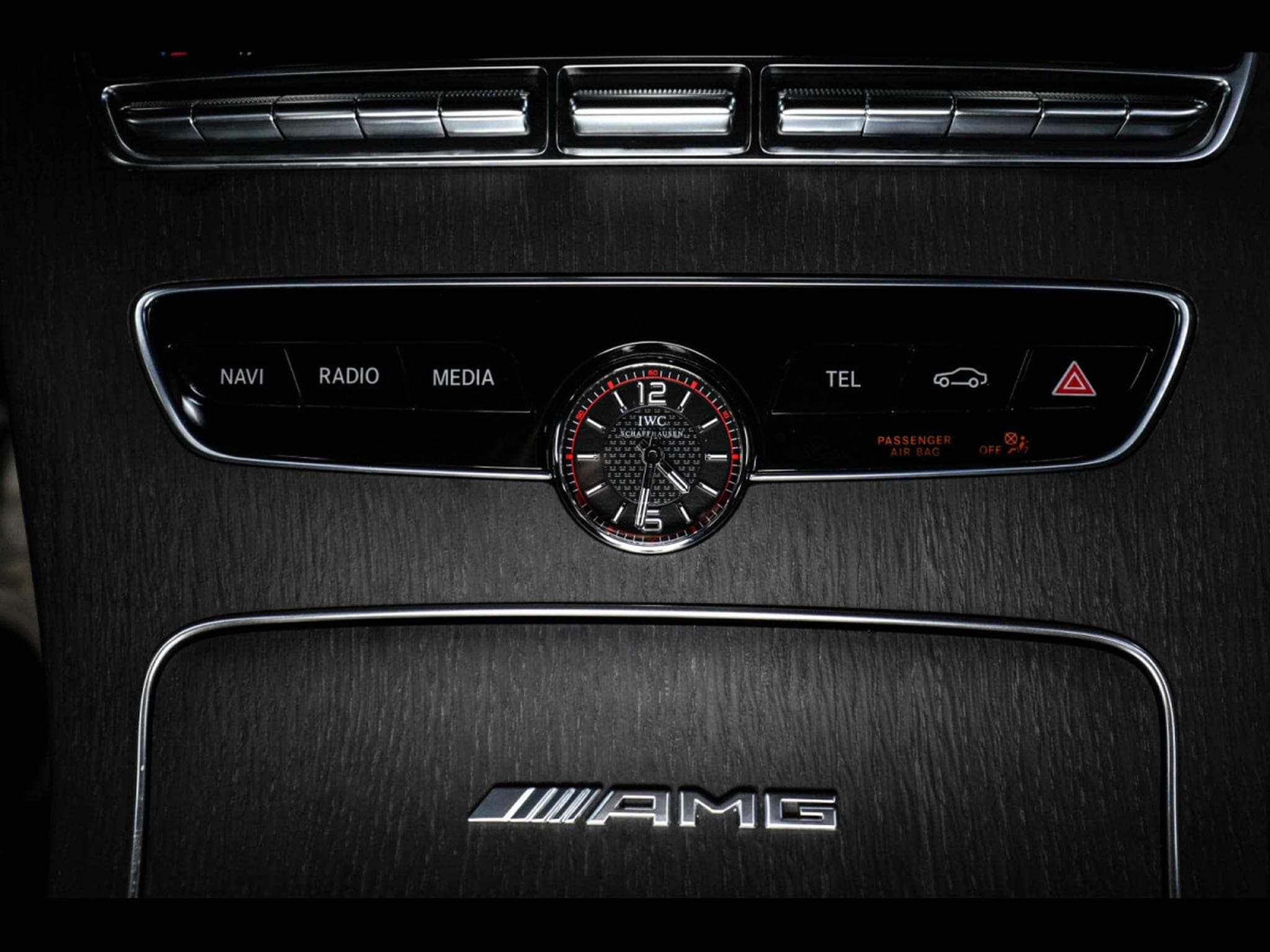 Mercedes C 63 AMG S AMG CABRIOLET (510 CH) – PACK NIGHT - IRIDIUM-SILBER (2020) - Photo 17