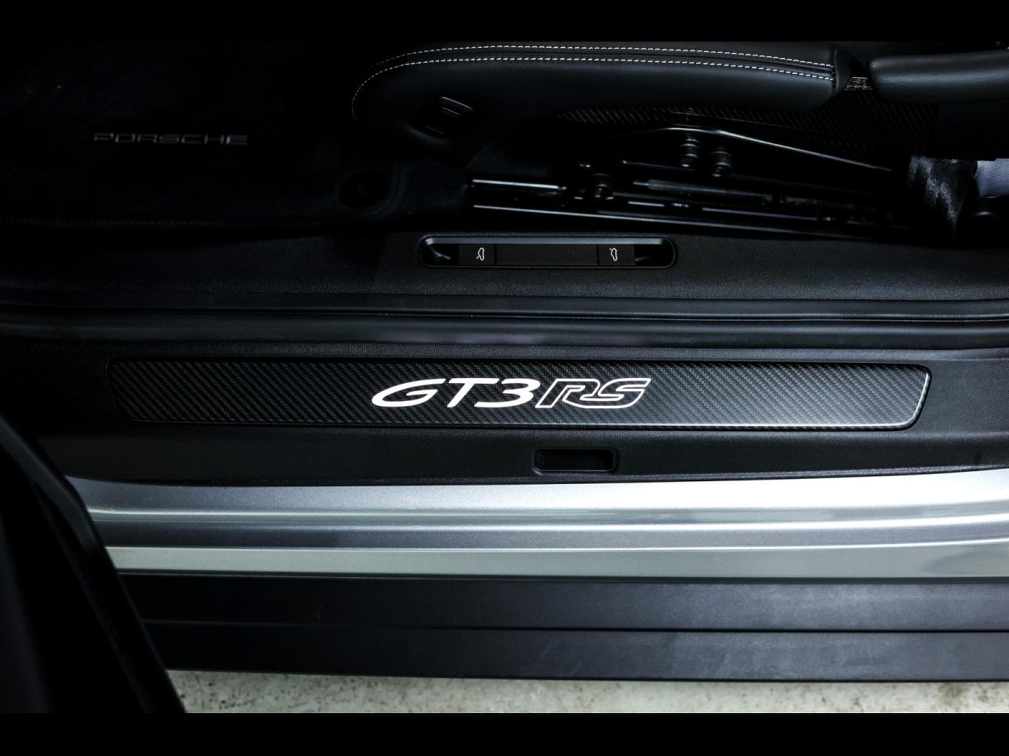 Porsche 911 (992.1) GT3 RS PDK – PACK CLUBSPORT - GT-SILVER (2025) - Photo 25