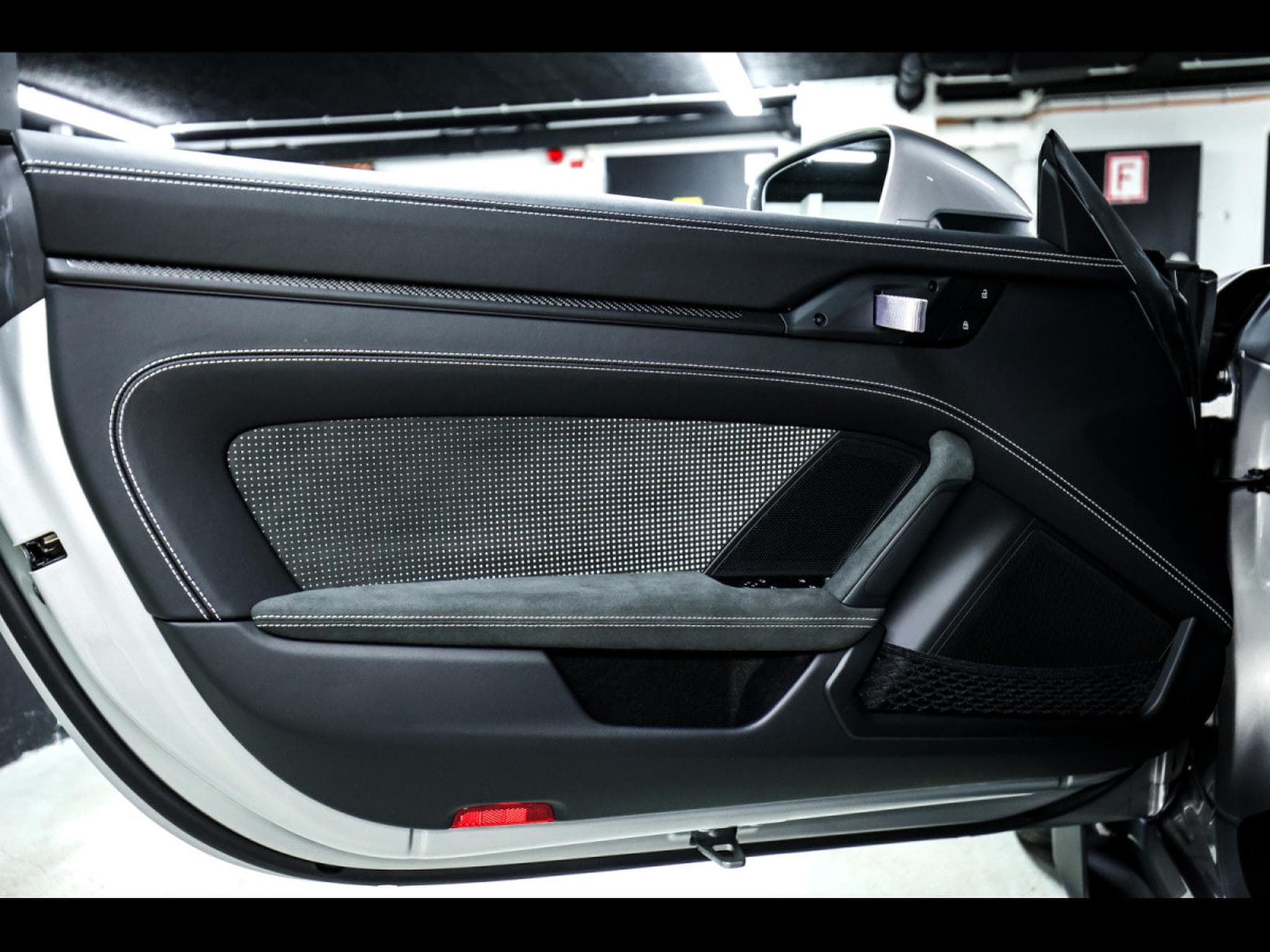 Porsche 911 .1 911 GT3 RS PDK – PACK CLUBSPORT - GT-SILVER (2025) - Photo 10