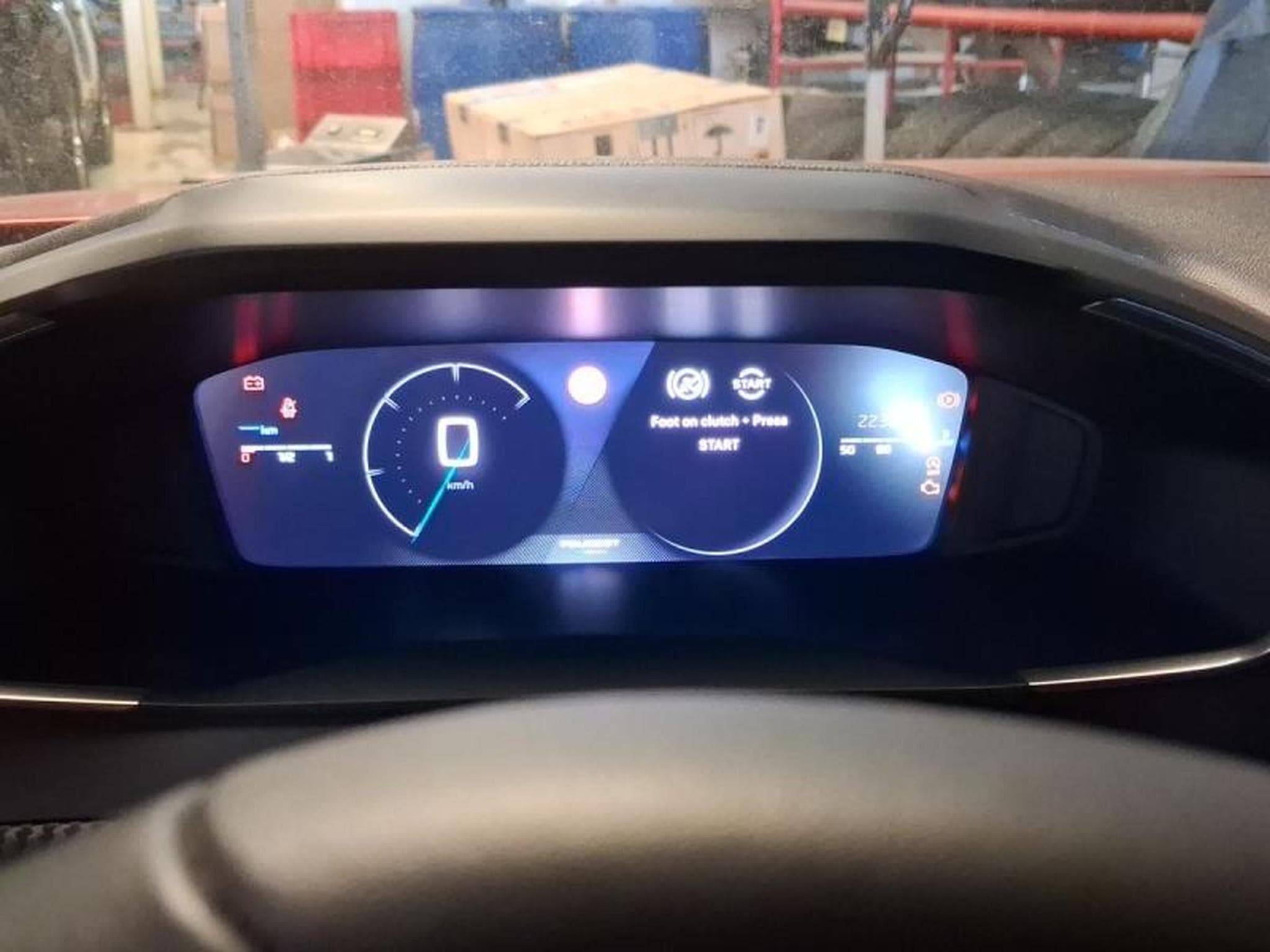 PEUGEOT 2008 1.2 100ch S&S Allure (2024) - Photo 7