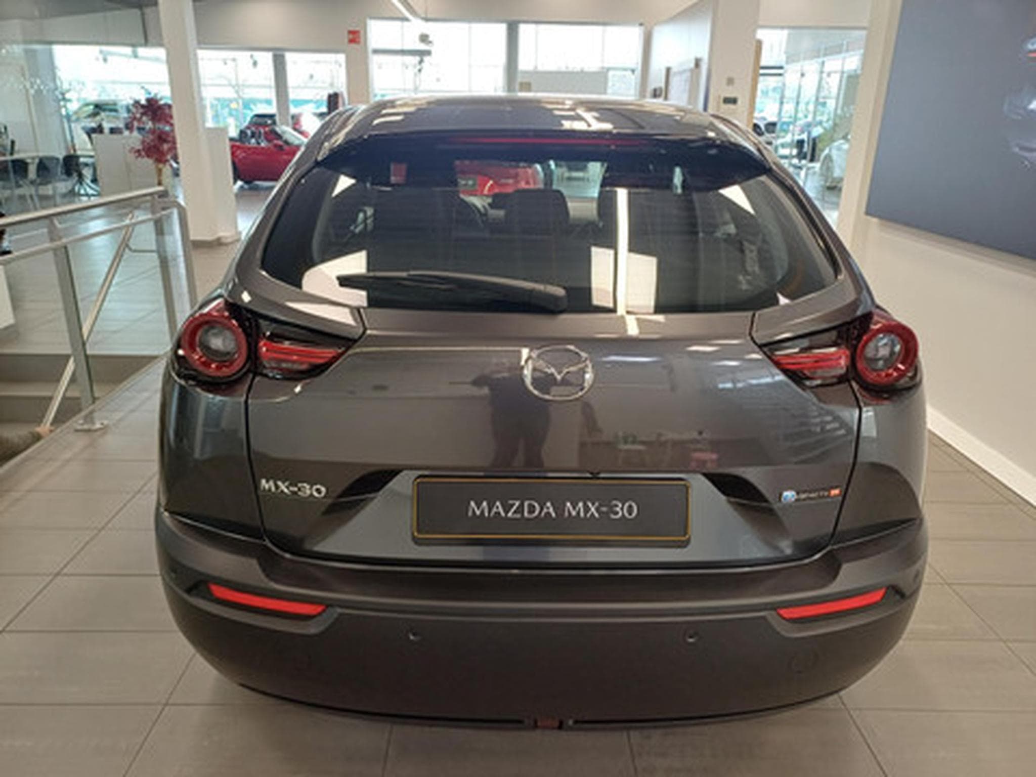 Mazda MX-30 e-SkyActiv R-EV 170 Exclusive-line (2026) - Photo 6