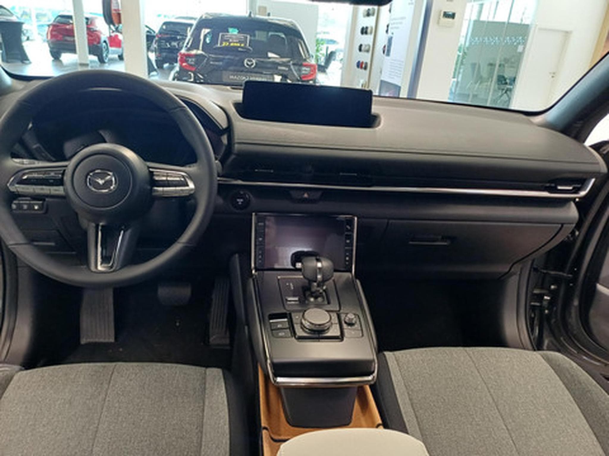 Mazda MX-30 e-SkyActiv R-EV 170 Exclusive-line (2026) - Photo 7