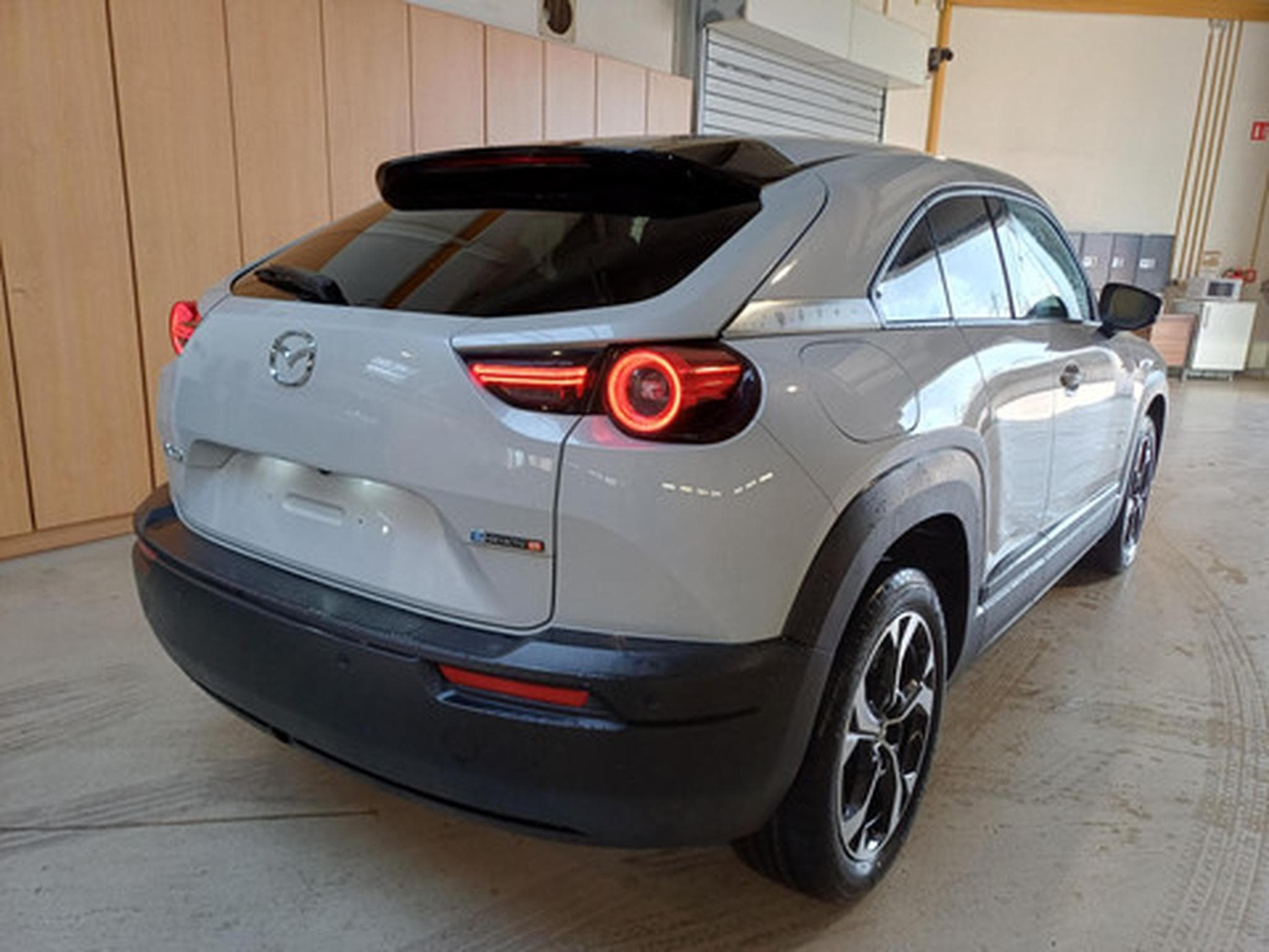 Mazda MX-30 e-SKYACTIV R-EV 170 pk Urban Expression (2026) - Photo 4