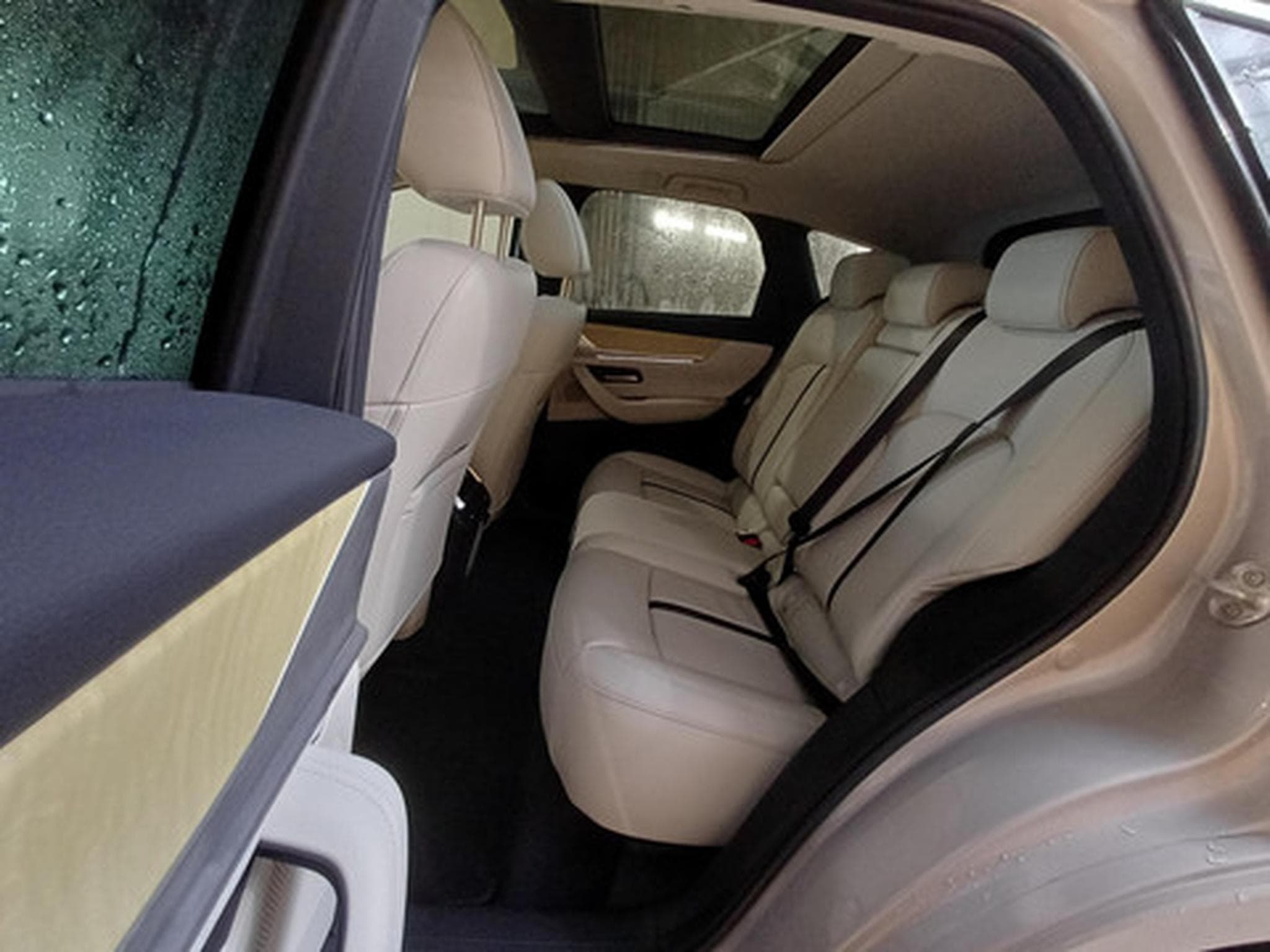 Mazda CX-60 2.5L e-SKYACTIV PHEV 327ps 8AT AWD TAKUMI CON- (2026) - Photo 9