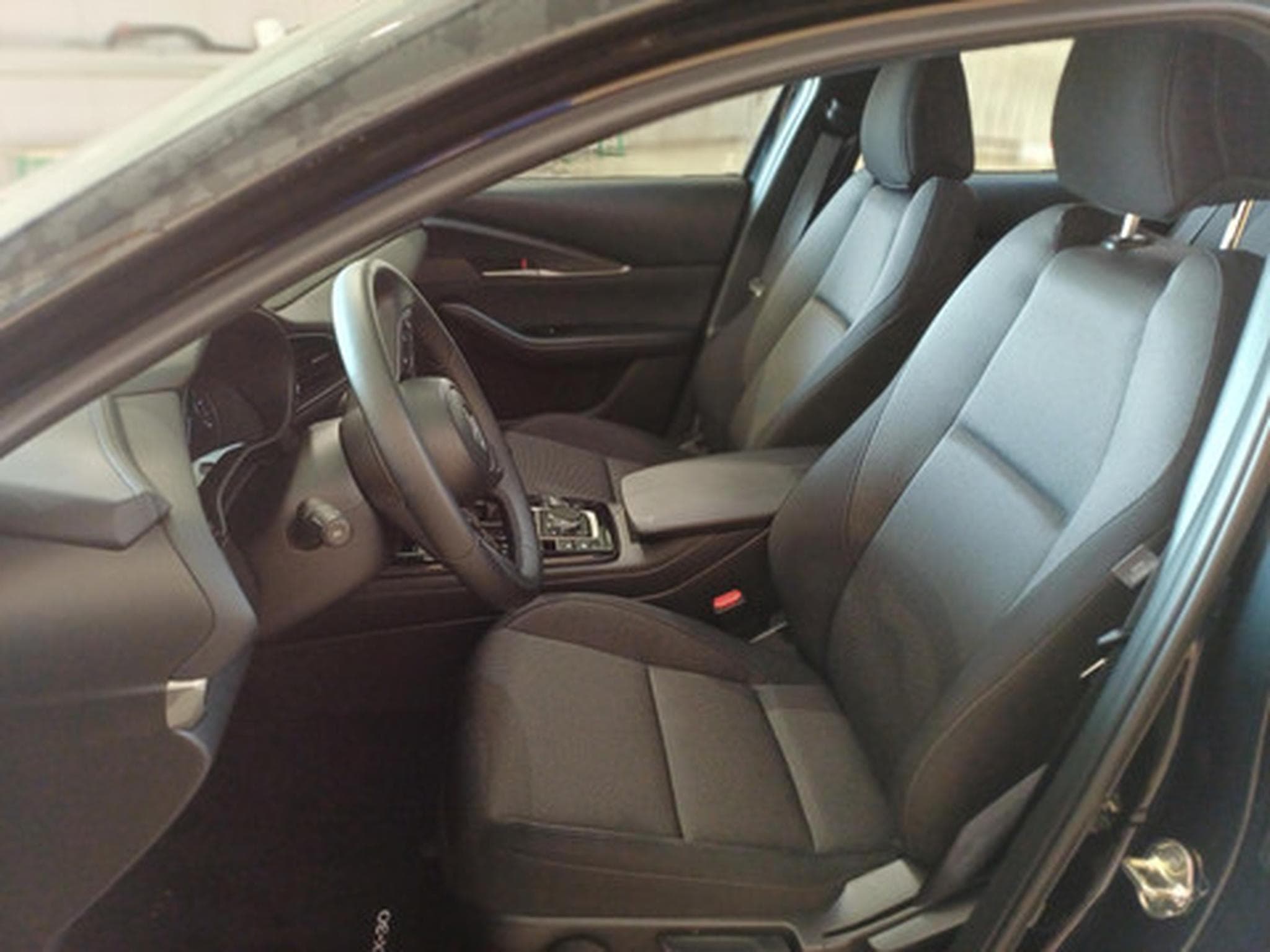 Mazda CX-30 MY2024 2.0L e-Skyactiv G 122 hp 6MT Exclusive Line (2026) - Photo 8