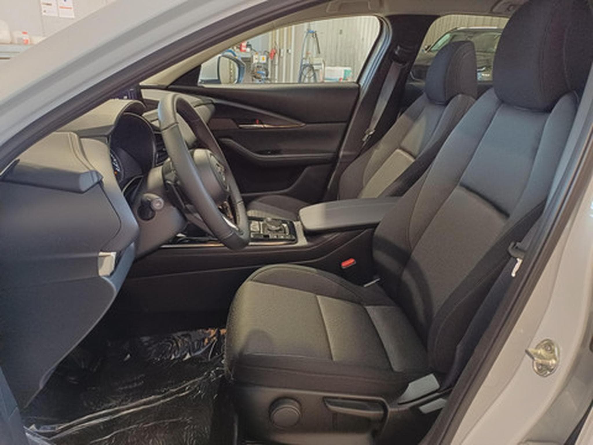 Mazda CX-30 2.0 137kW Auto Centre-Line + Design (2026) - Photo 9