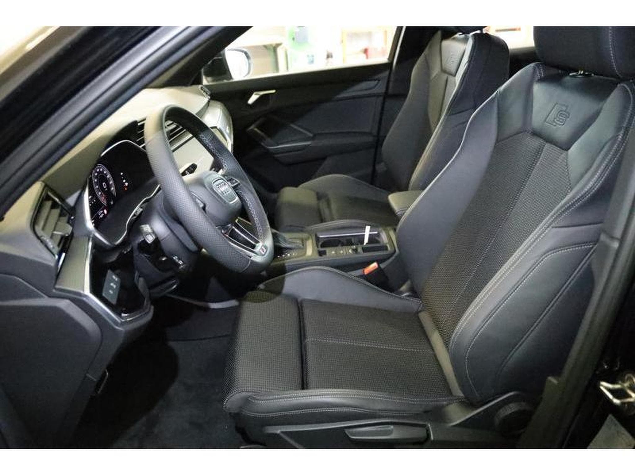 Audi Q3 Sportback S line (2024) - Foto 14