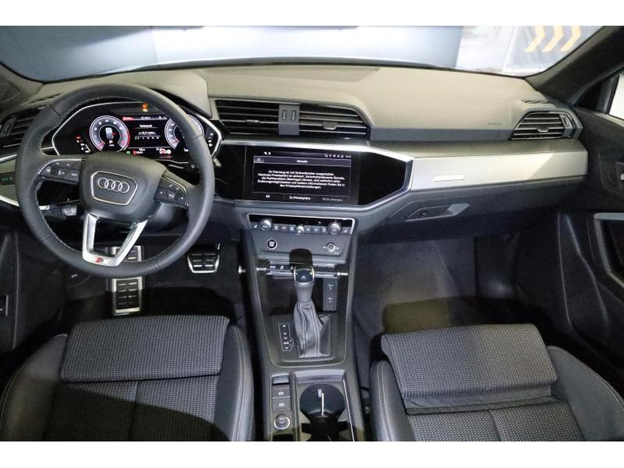 Audi Q3 Sportback S line (2024) - Foto 2