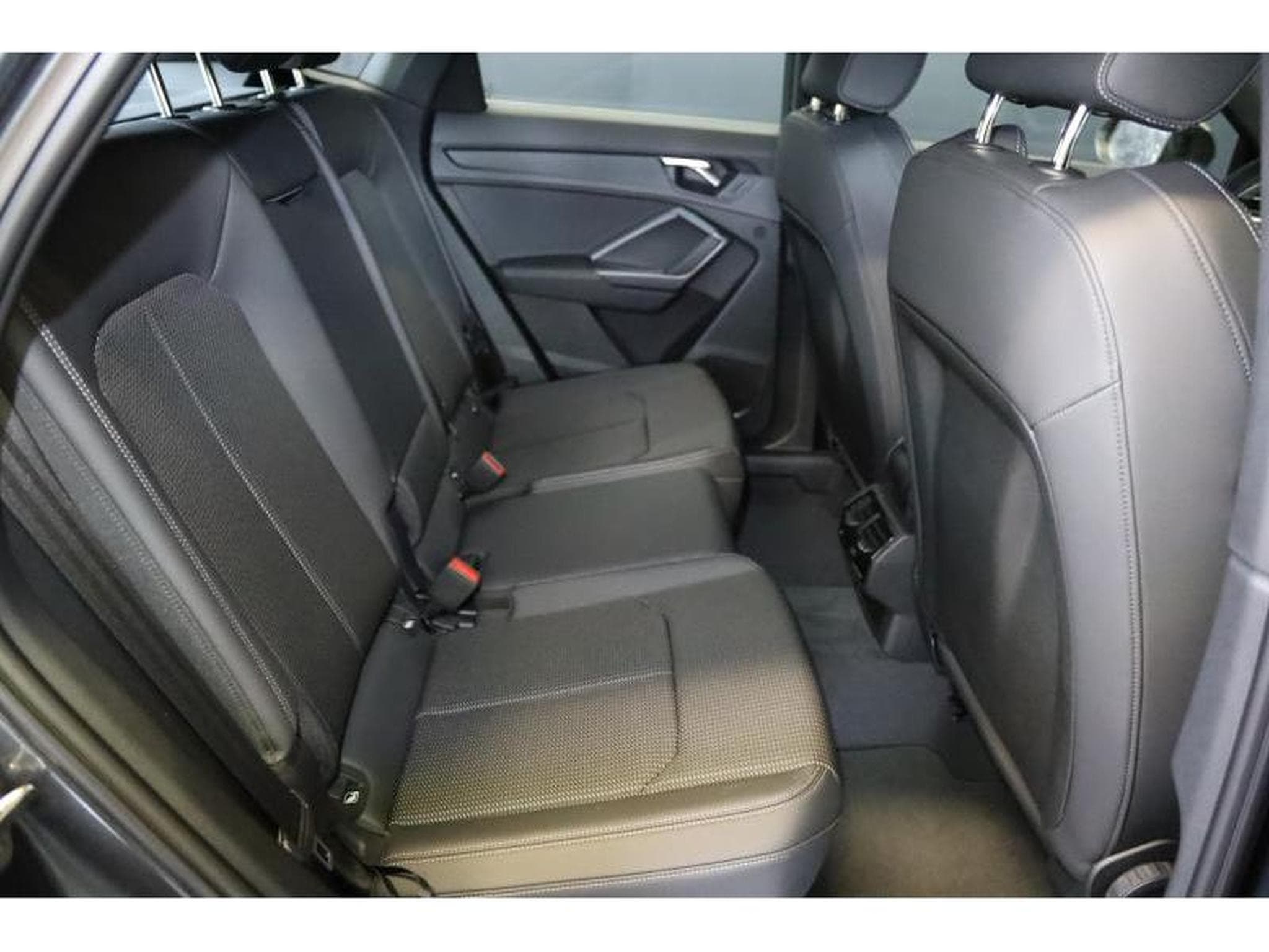 Audi Q3 Sportback S line (2024) - Foto 13