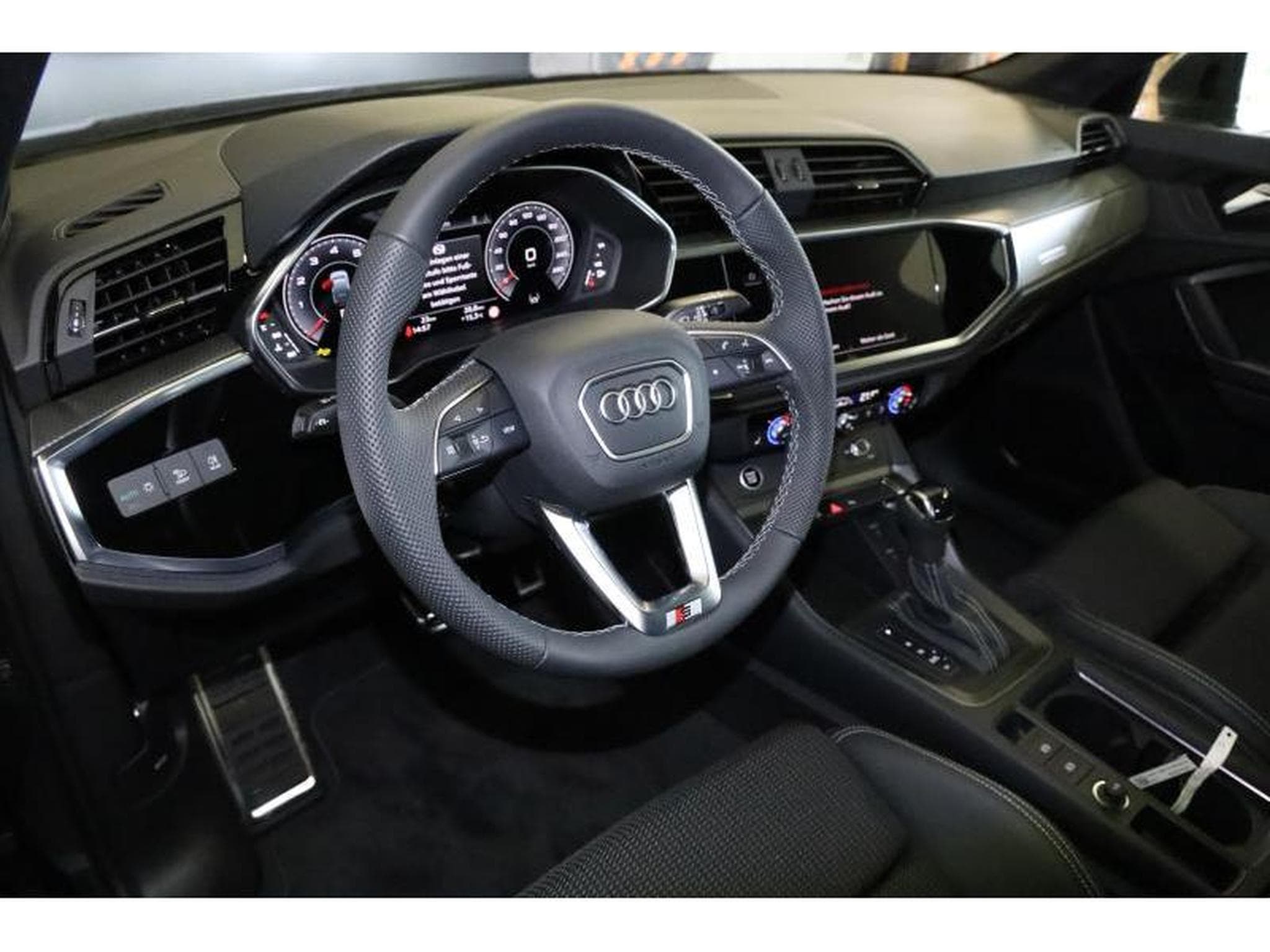 Audi Q3 Sportback S line (2024) - Foto 15