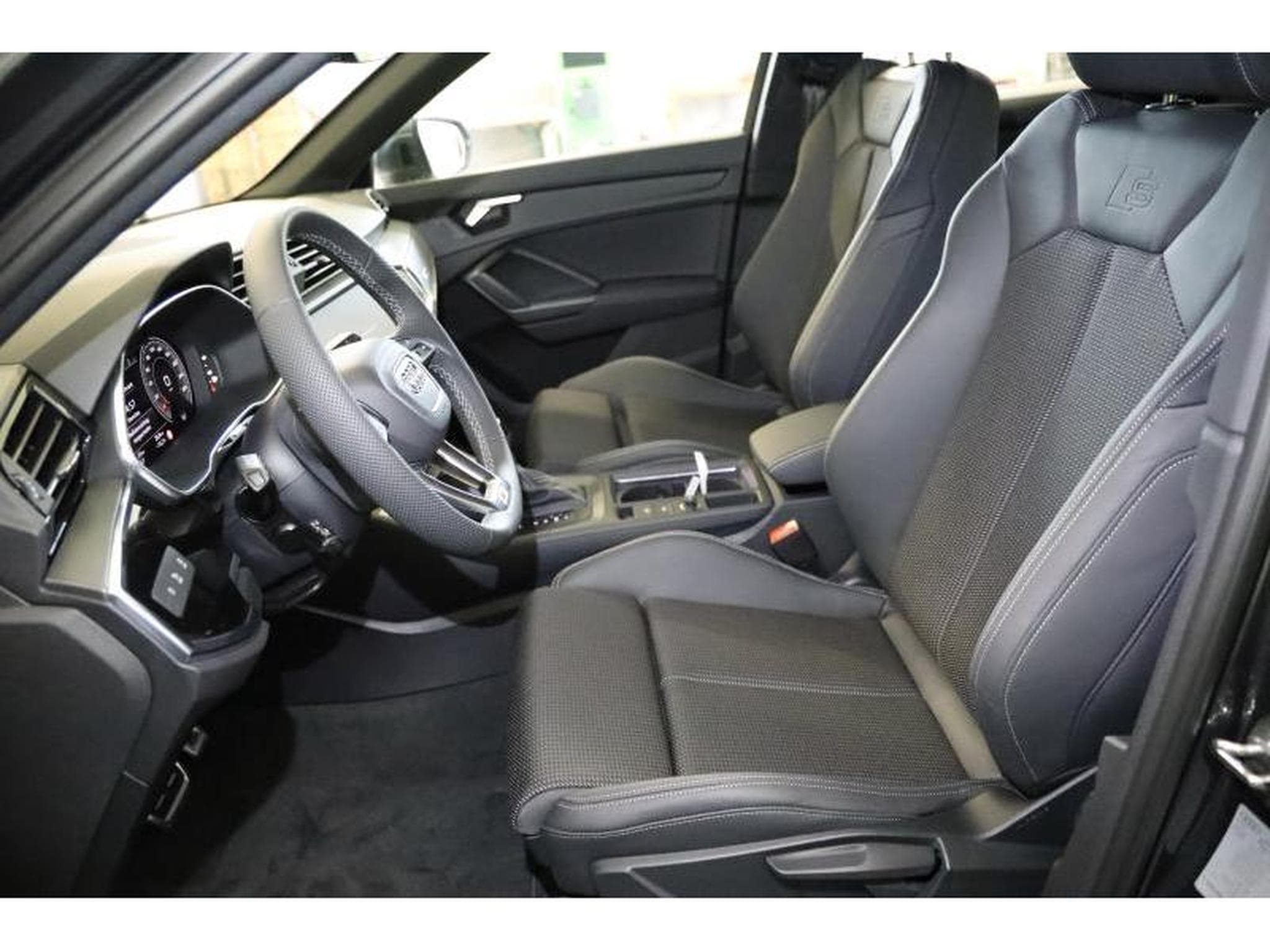 Audi Q3 Sportback S line (2024) - Foto 4