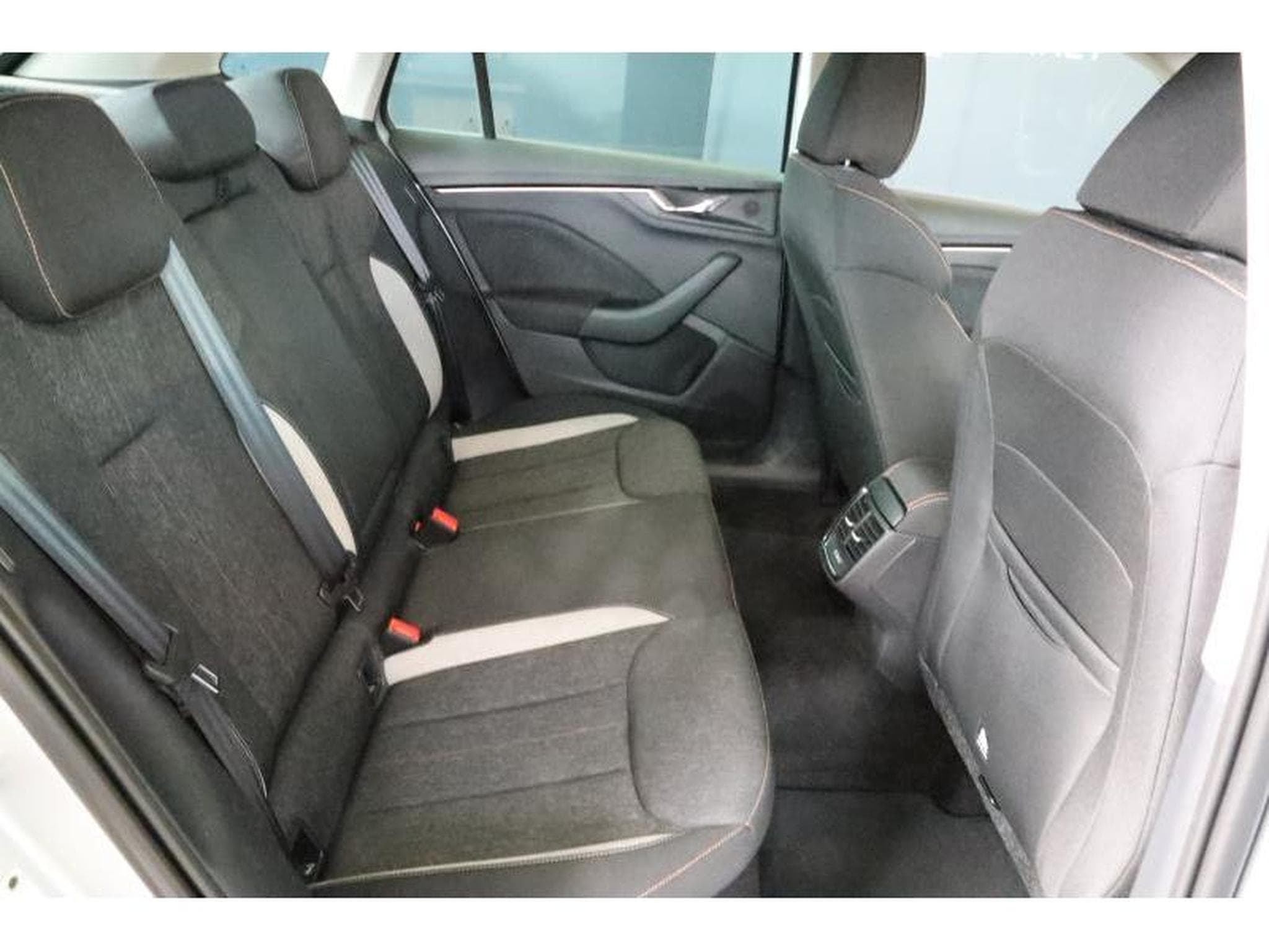 Skoda Kamiq Selection (2025) - Foto 11