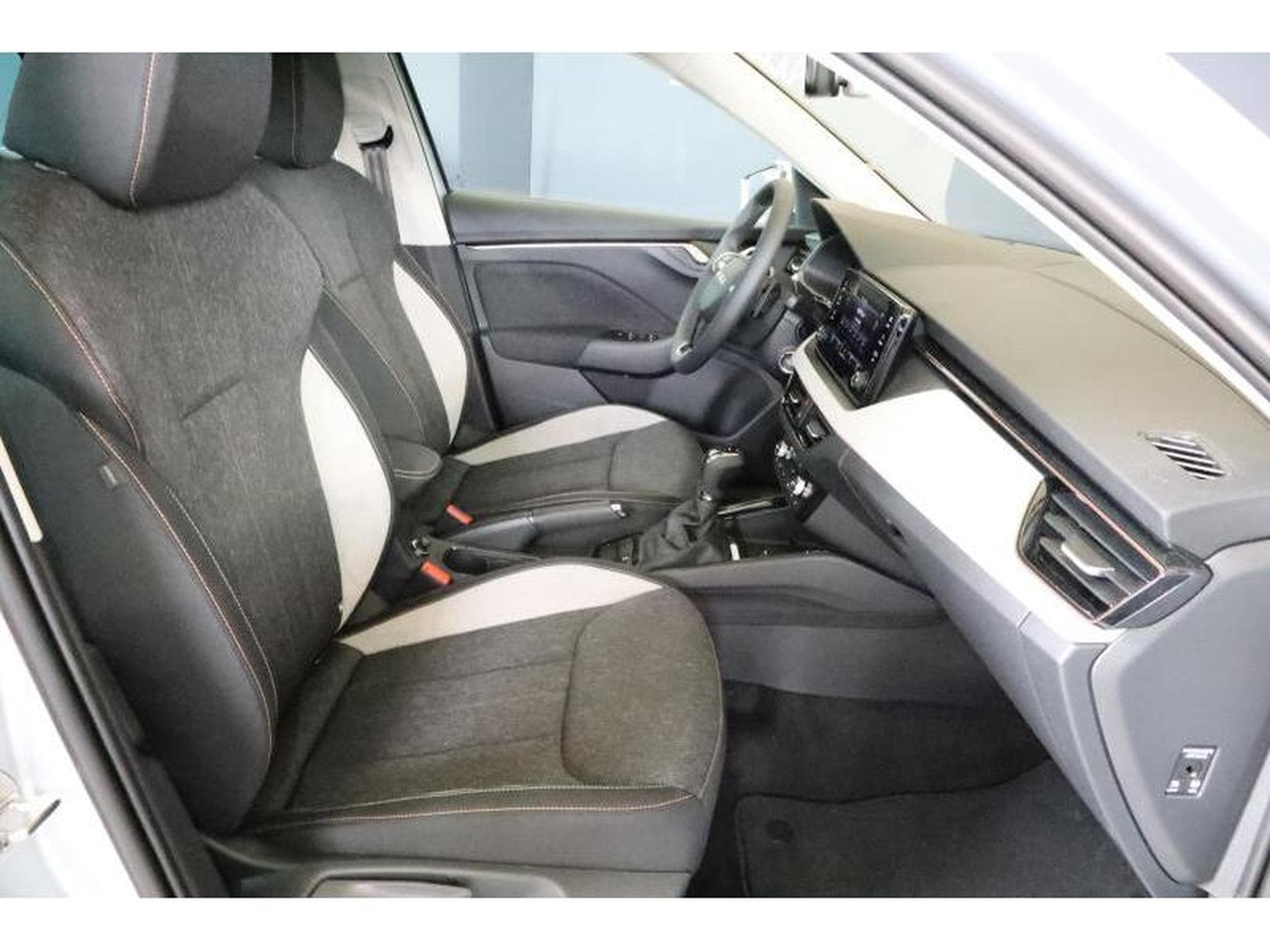 Skoda Kamiq Selection (2025) - Foto 12