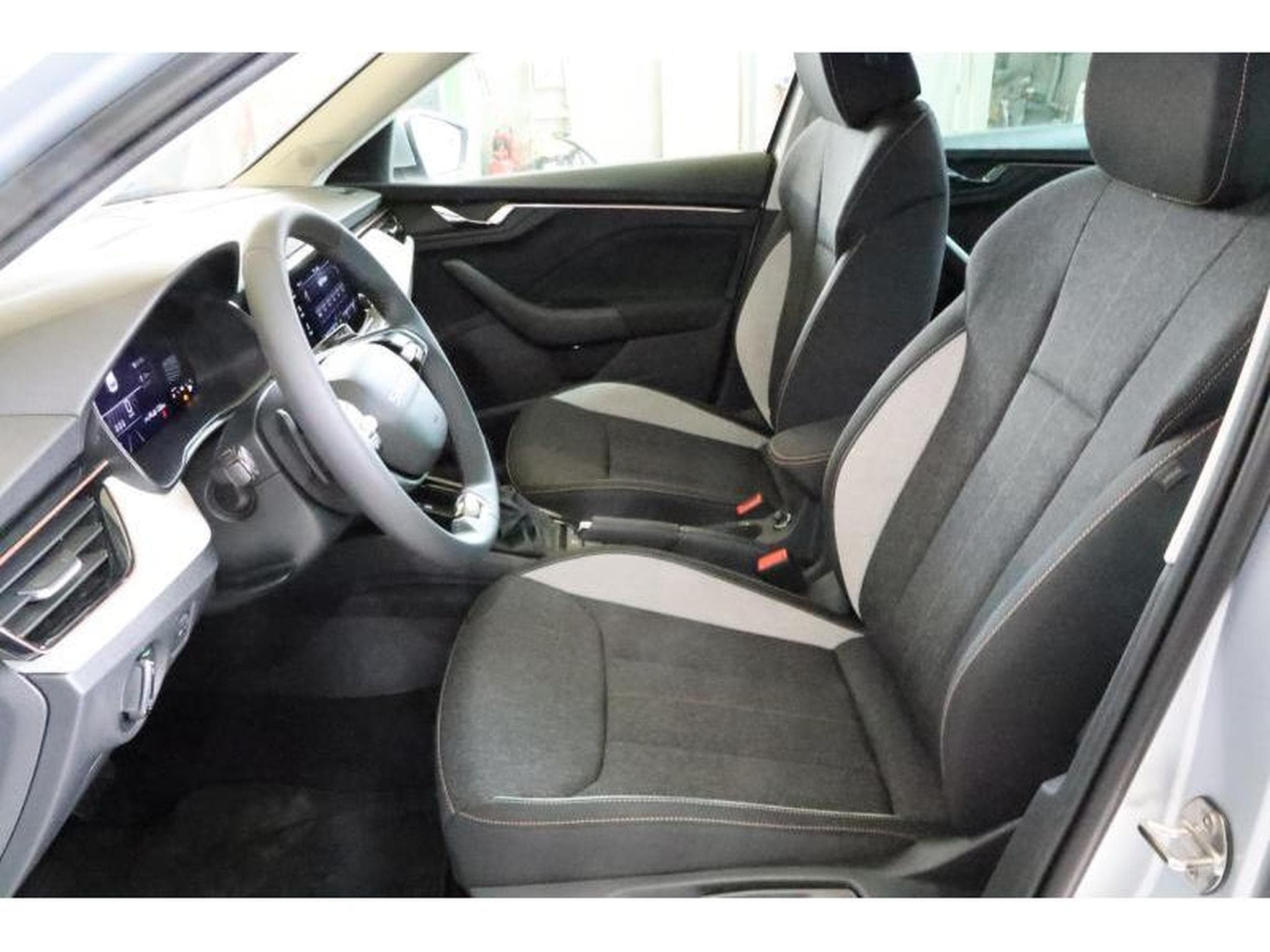 Skoda Kamiq Selection (2025) - Foto 4