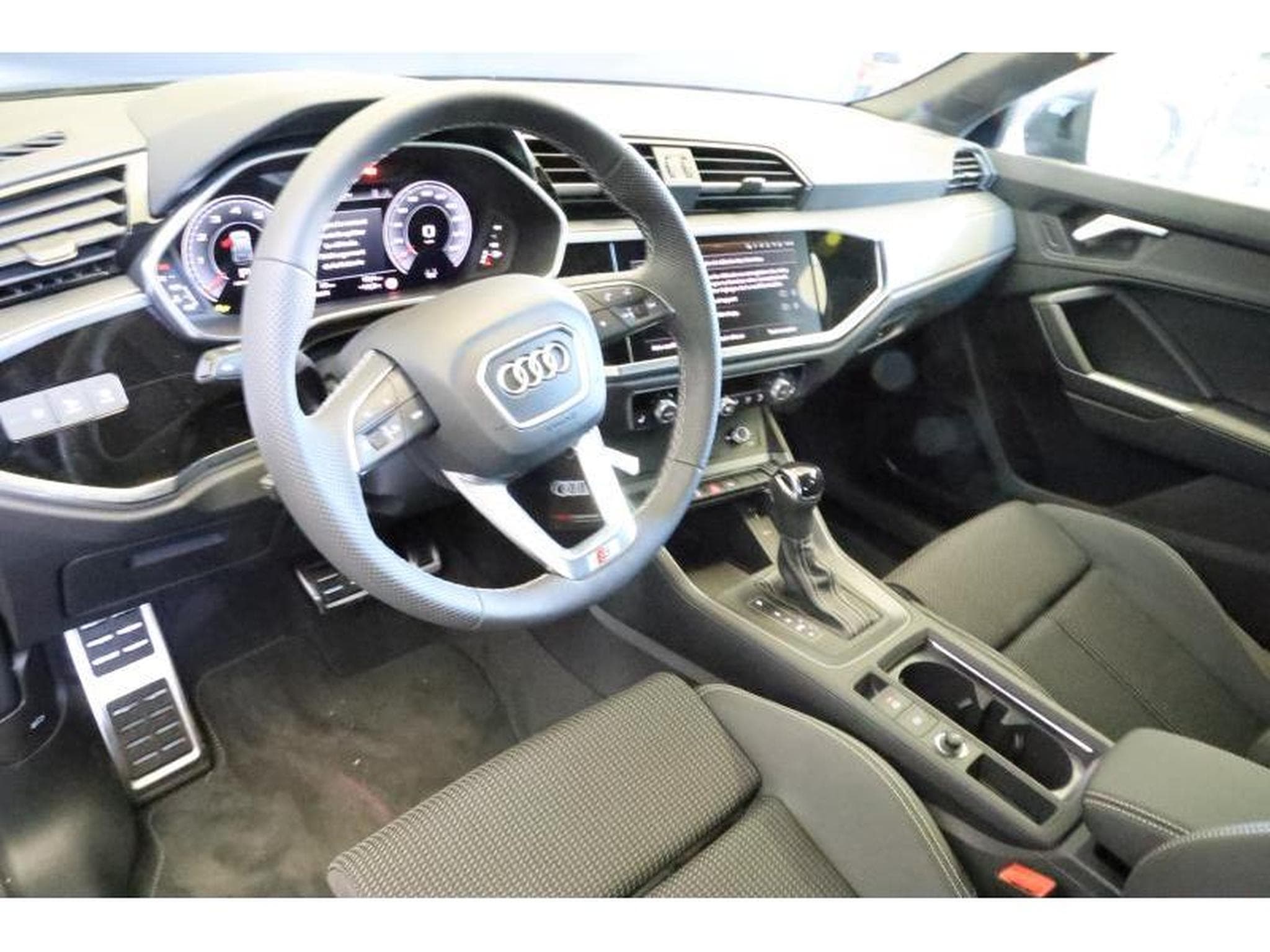 Audi Q3 Sportback (2025) - Foto 11