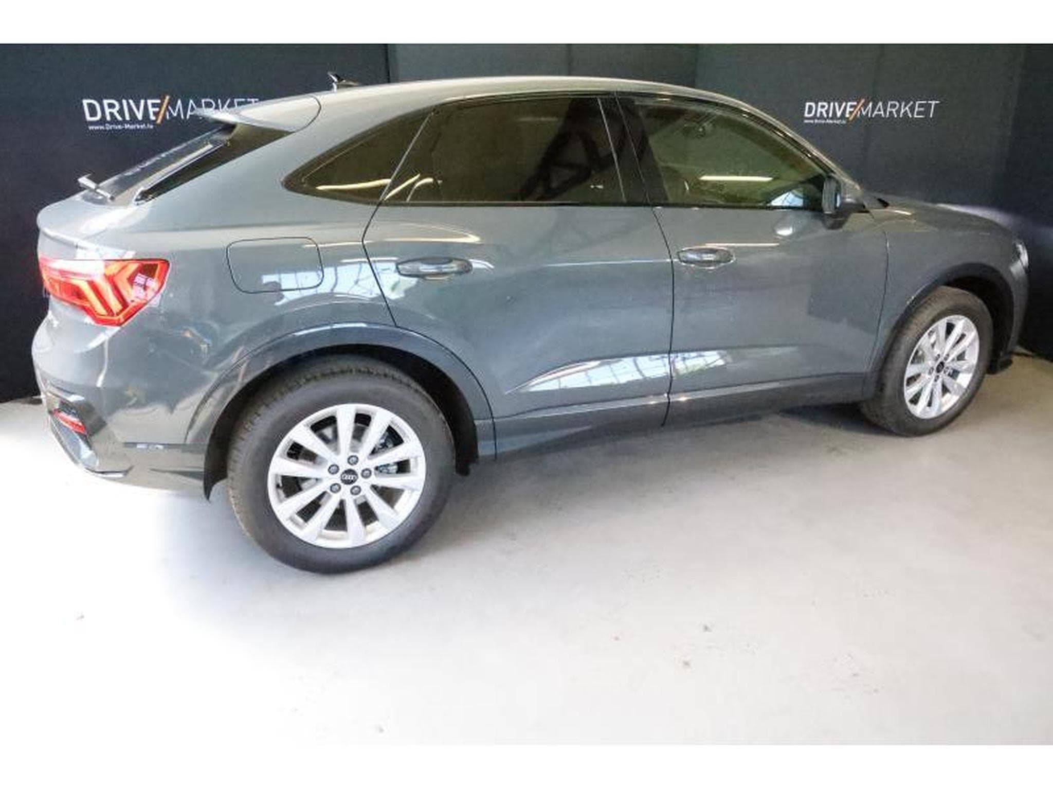 Audi Q3 Sportback (2025) - Foto 14