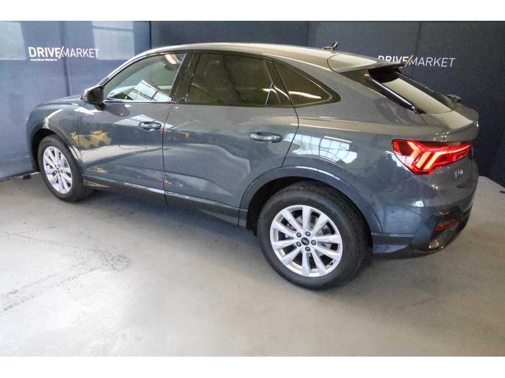 Audi Q3 Sportback (2025) - Foto 15