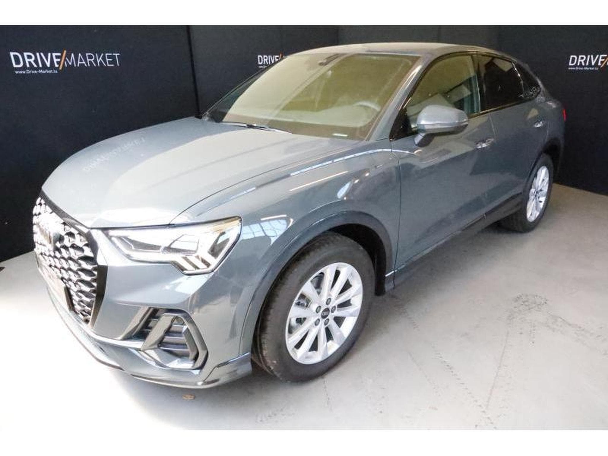 Audi Q3 Sportback (2025) - Foto 16