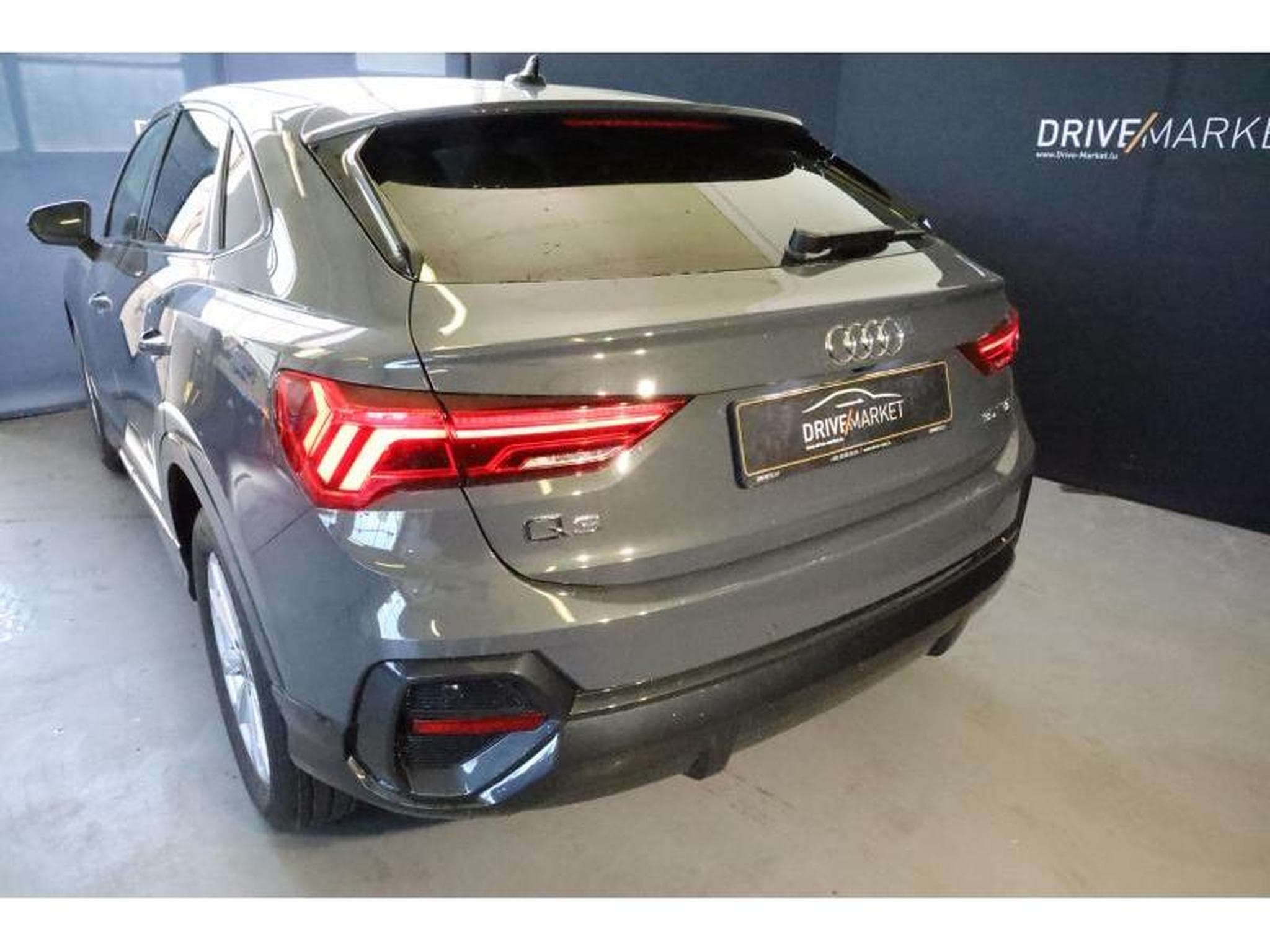 Audi Q3 Sportback (2025) - Foto 18