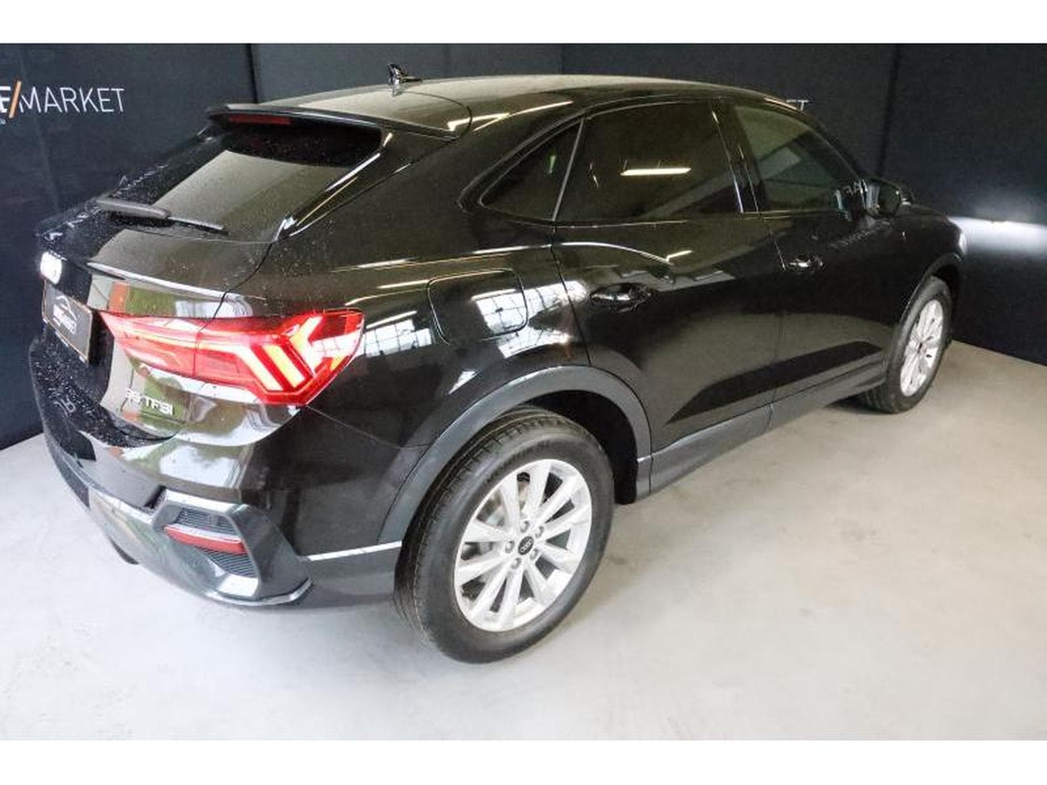 Audi Q3 Sportback (2025) - Foto 14