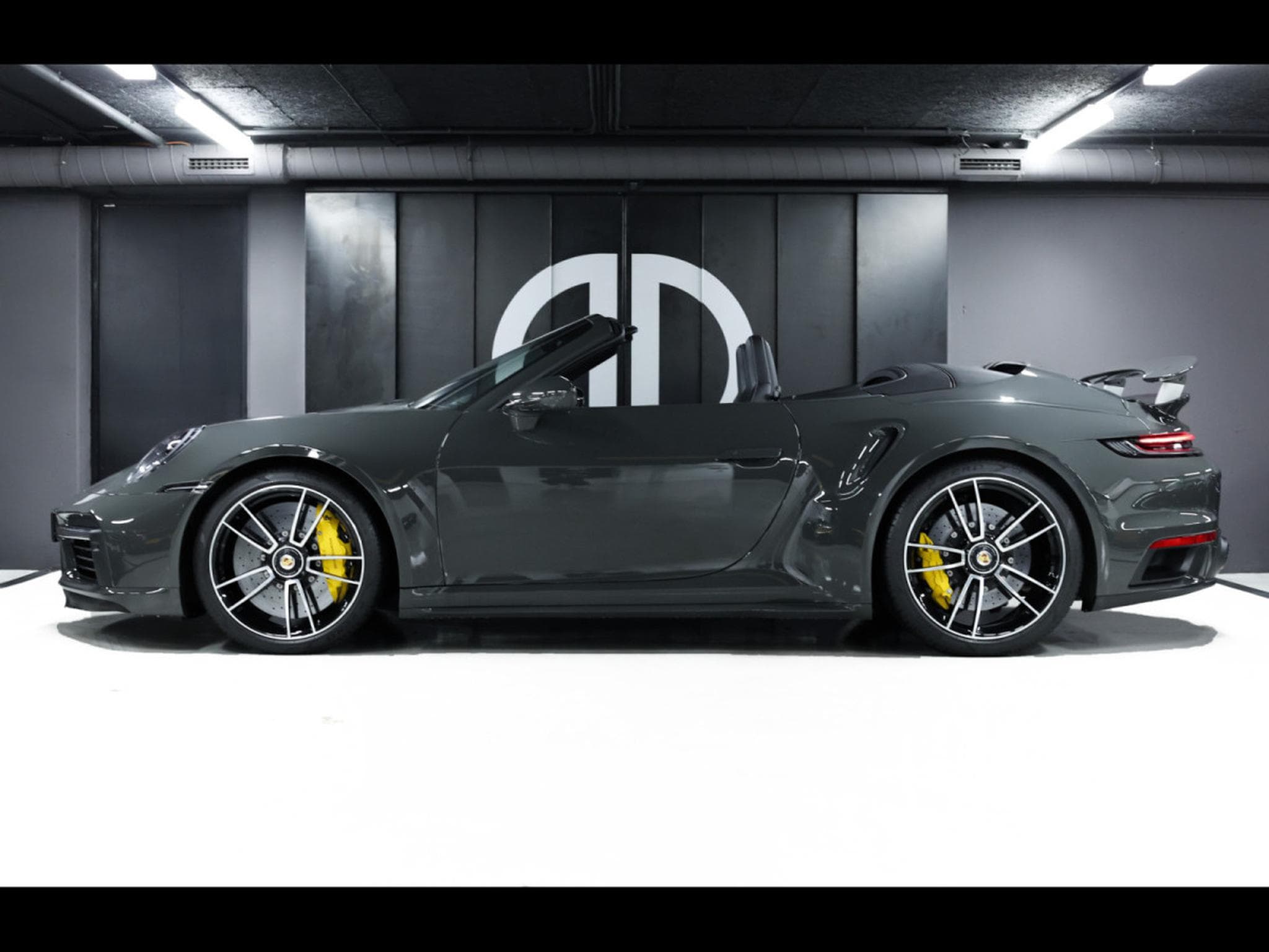 Porsche 911 .1 911 TURBO S CABRIOLET PDK - SLATE GREY PTS - APPROVED 04/ (2023) - Photo 2