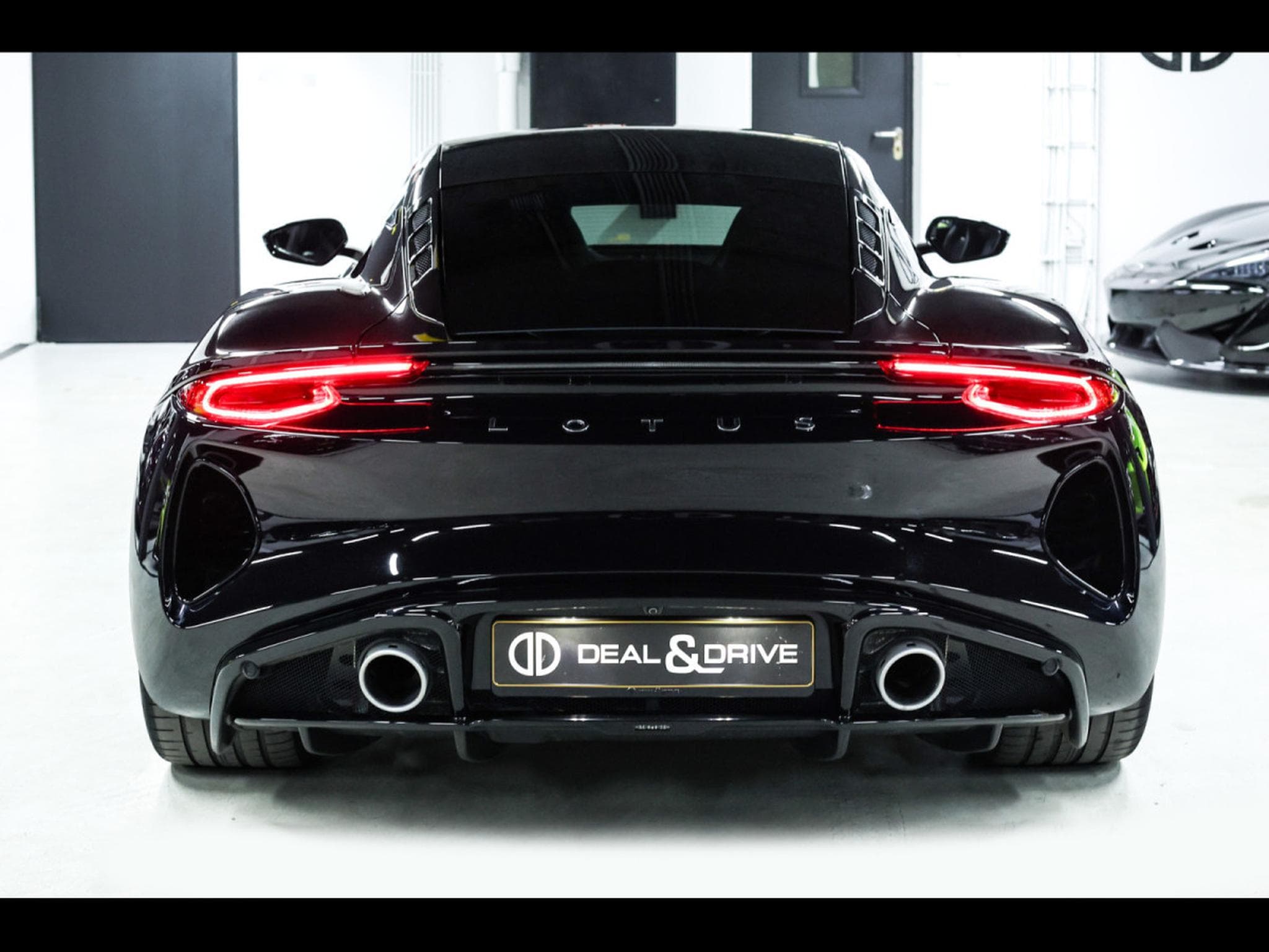 Lotus Emira I4 DCT FIRST EDITION (2024) - Photo 4