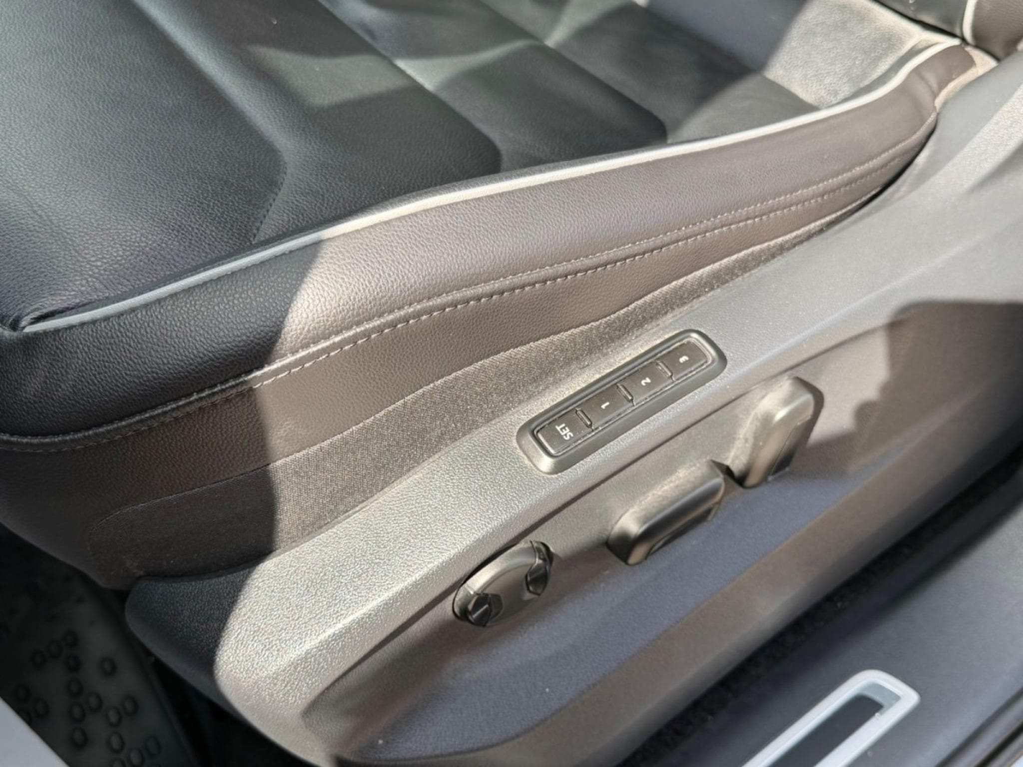 VW Tiguan Highline BMT/Start-Stopp 4Motion R-Line (2019) - Photo 12