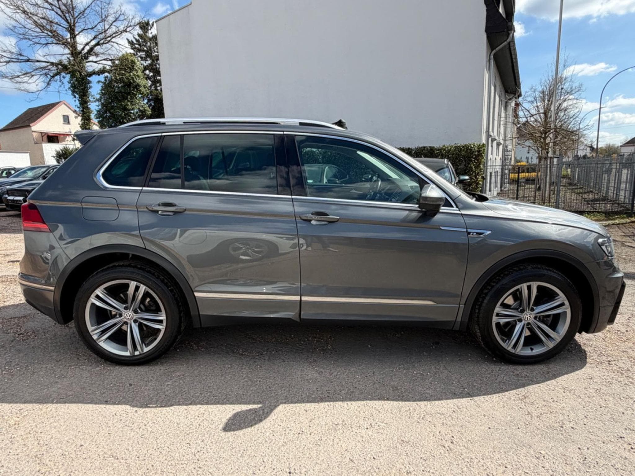 VW Tiguan Highline BMT/Start-Stopp 4Motion R-Line (2019) - Photo 7