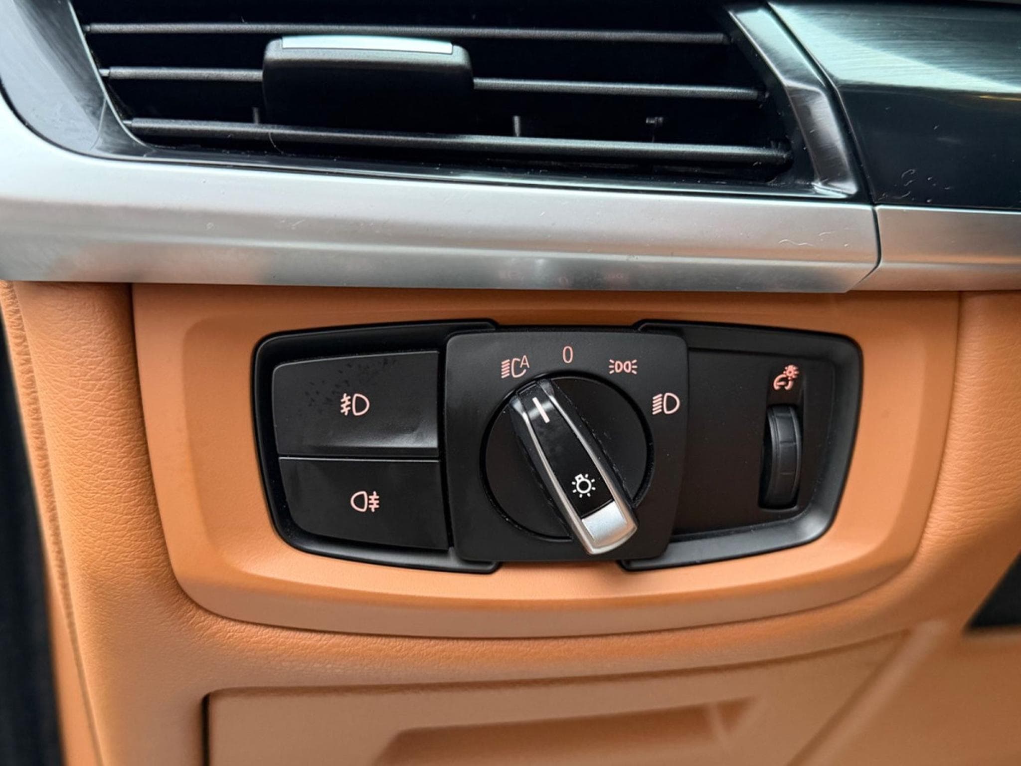 BMW X6 xDrive 30 d/HeadUP/Sportsitze/SD/LED/ (2015) - Photo 12