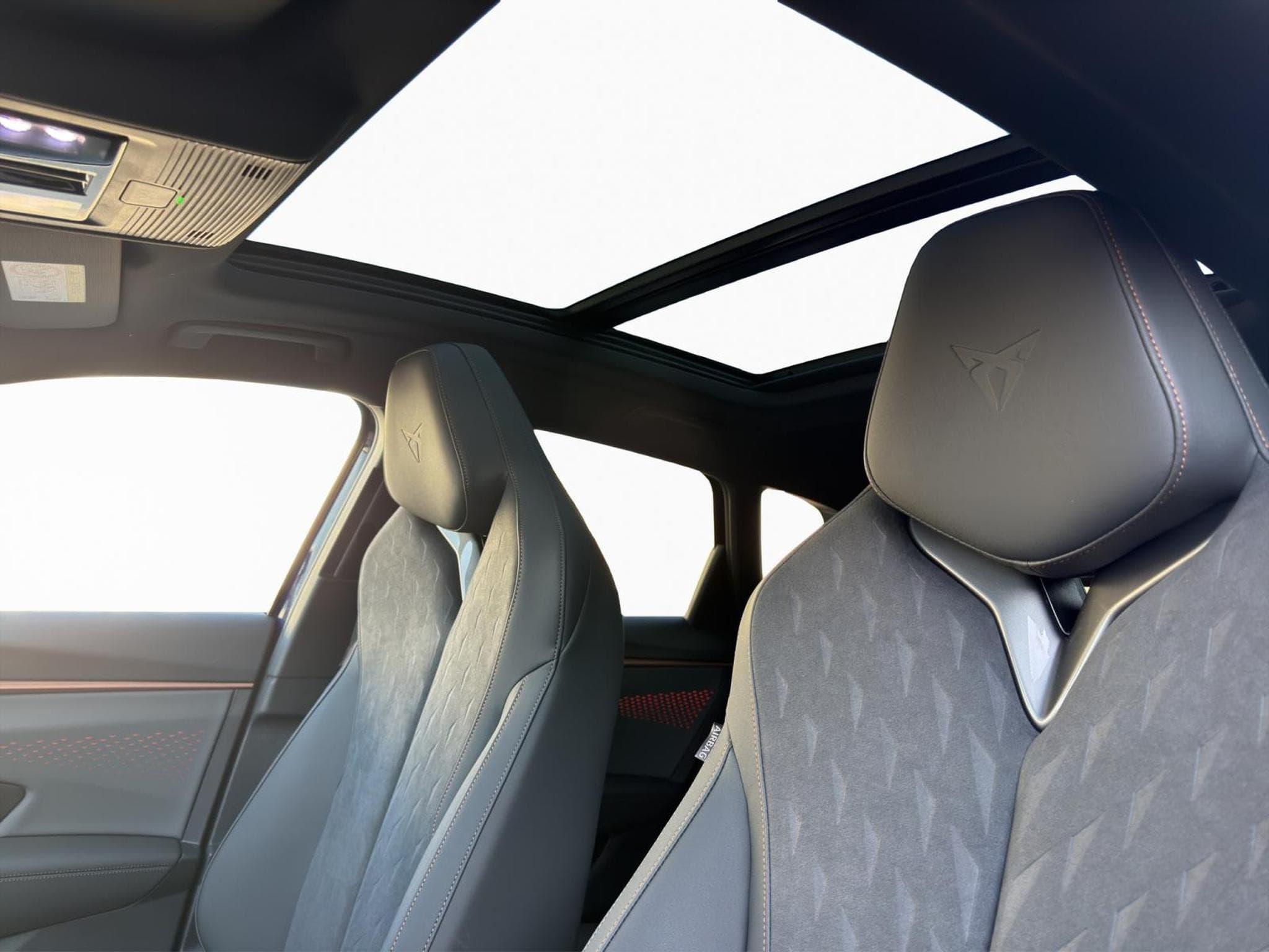 Cupra Terramar 1.5 eTSI DSG (2026) - Photo 10