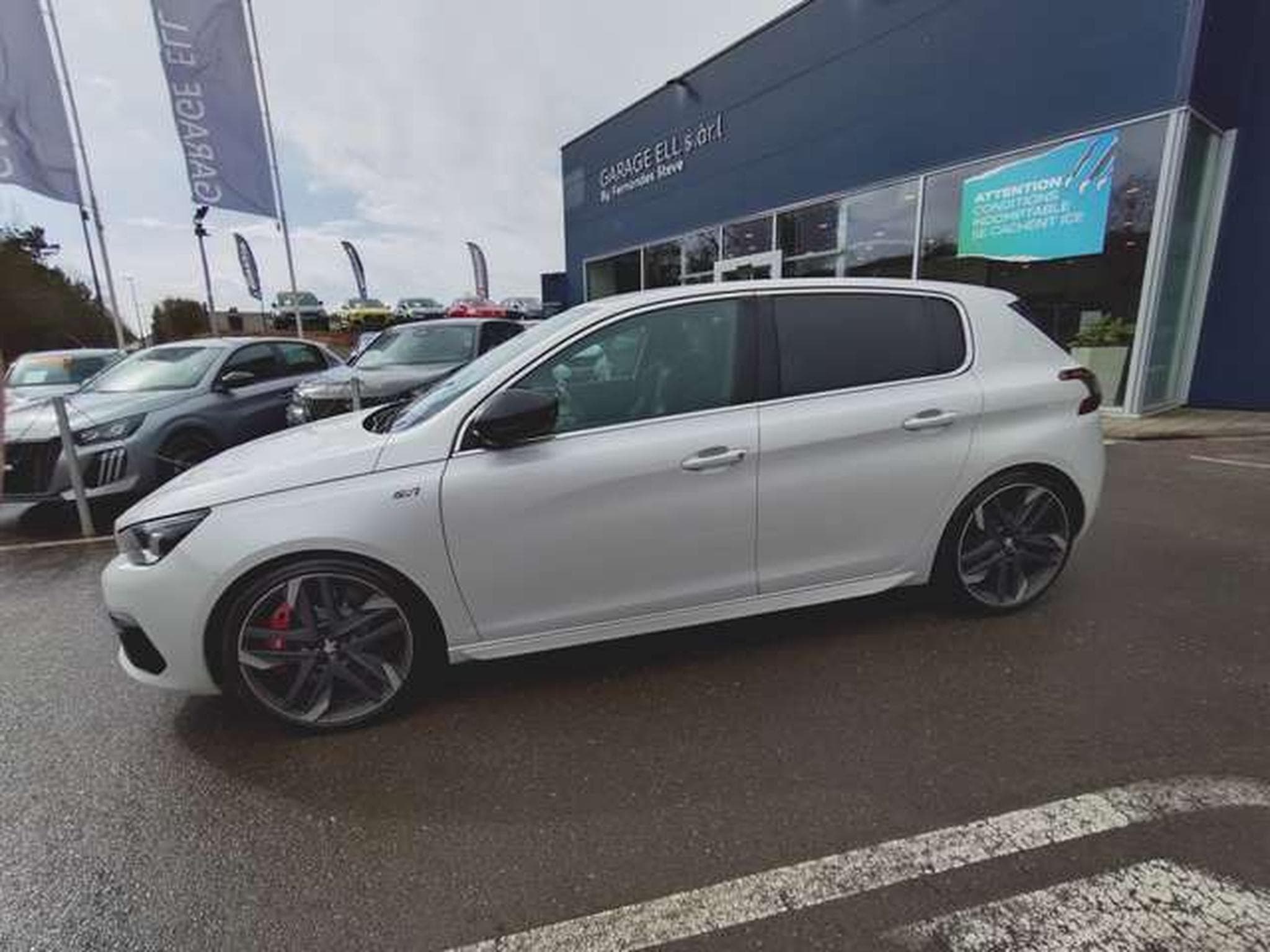 Peugeot 308 GTi by Peugeot Sport (2018) - Photo 2