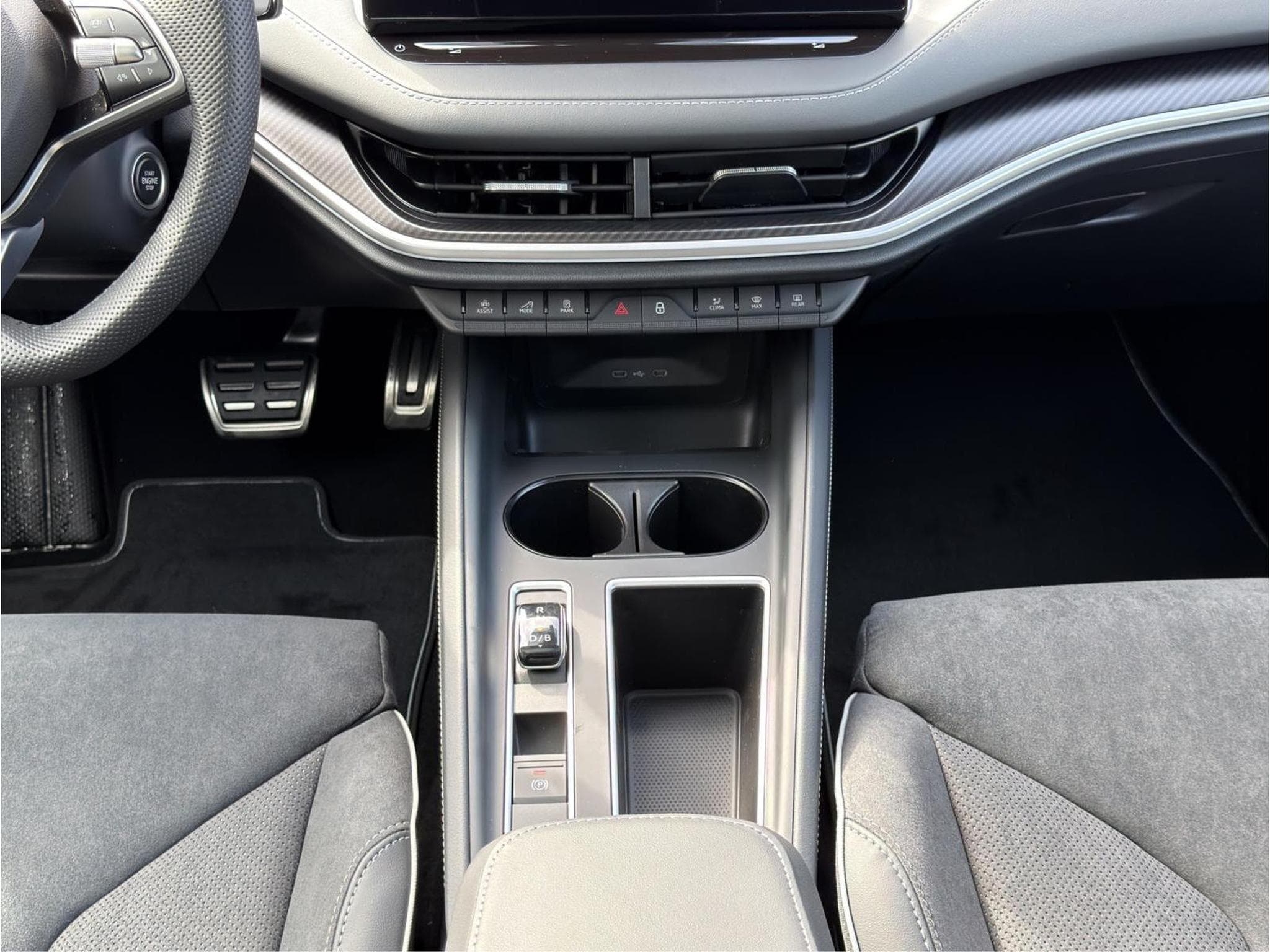 Skoda Enyaq Sportline (2026) - Foto 12