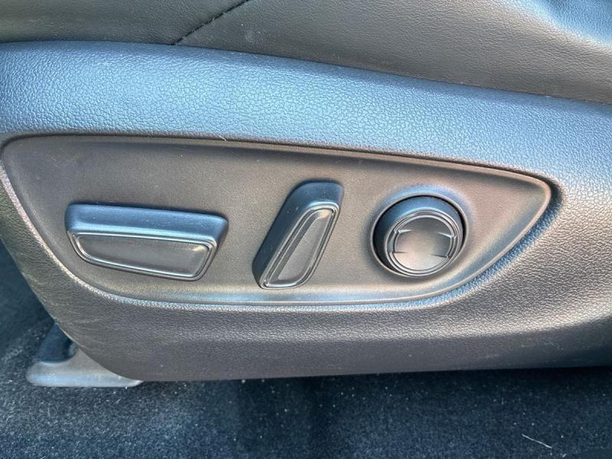 Toyota RAV 4 STYLE PLUS (2020) - Photo 21