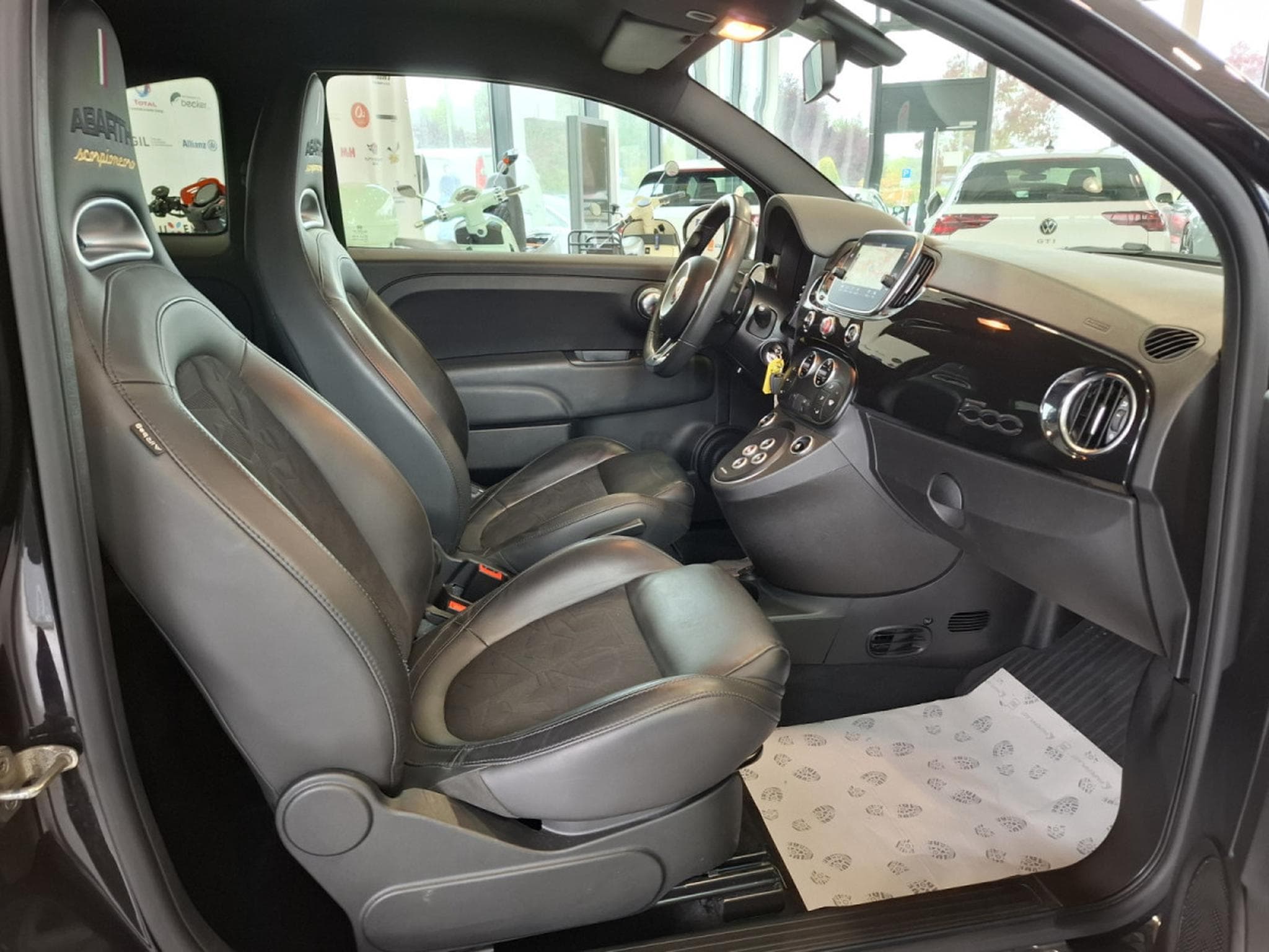 Abarth 595 1.4 T-JET 165 SCORPIONEORO 1 OF 2000 BEATS CUIR NAVI 1 HAND (2020) - Foto 9