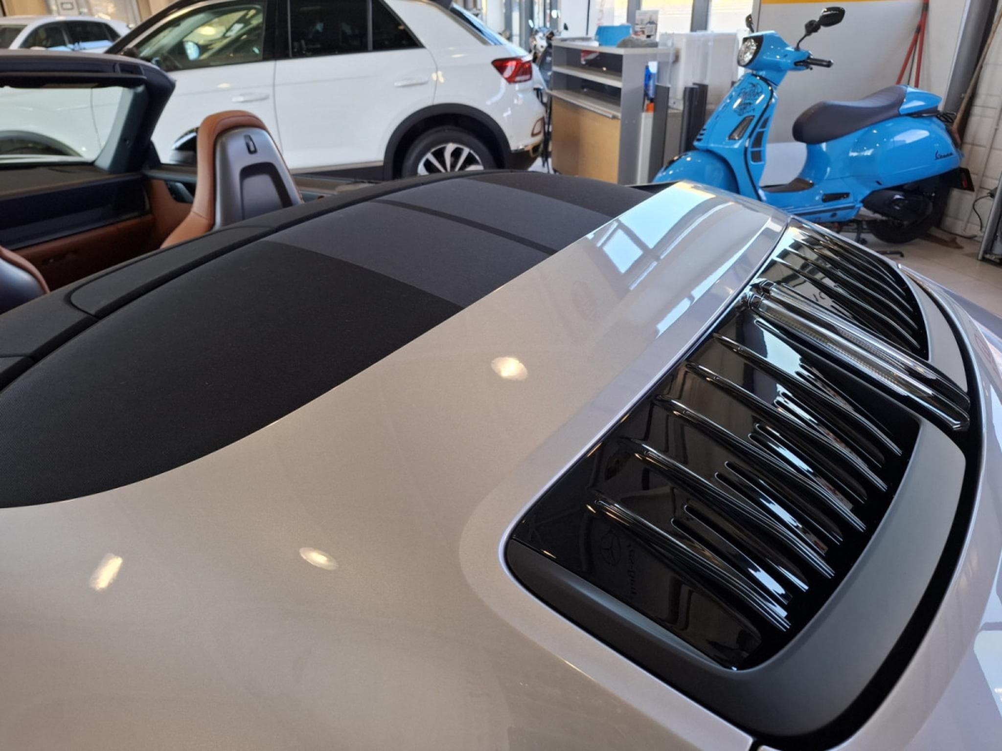 Porsche 911 FACELIFT CARRERA CABRIO PACK CHRONO BOSE CUIR NAVI 1 HAND 36 (2025) - Foto 20