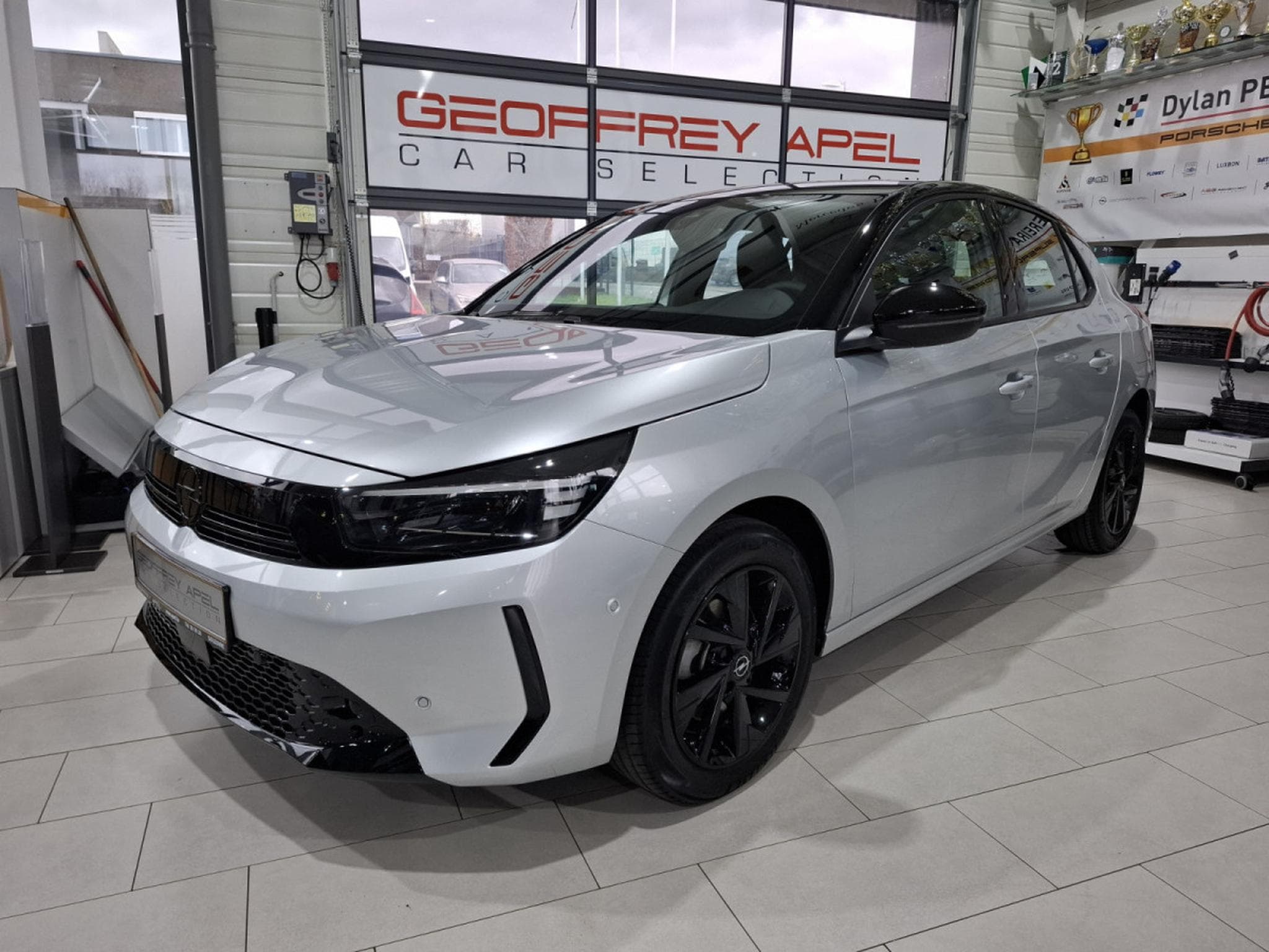 Opel Corsa 1.2 TURBO 101 GS, LED, VIRTUAL, KAMERA, CARPLAY,TEMPO, CUIR (2025) - Photo 1