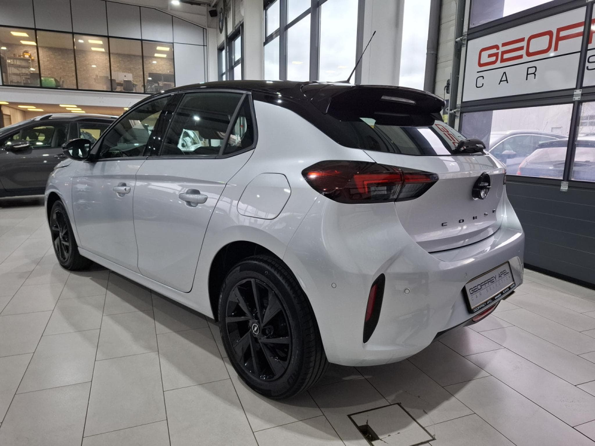 Opel Corsa 1.2 TURBO 101 GS, LED, VIRTUAL, KAMERA, CARPLAY,TEMPO, CUIR (2025) - Photo 3