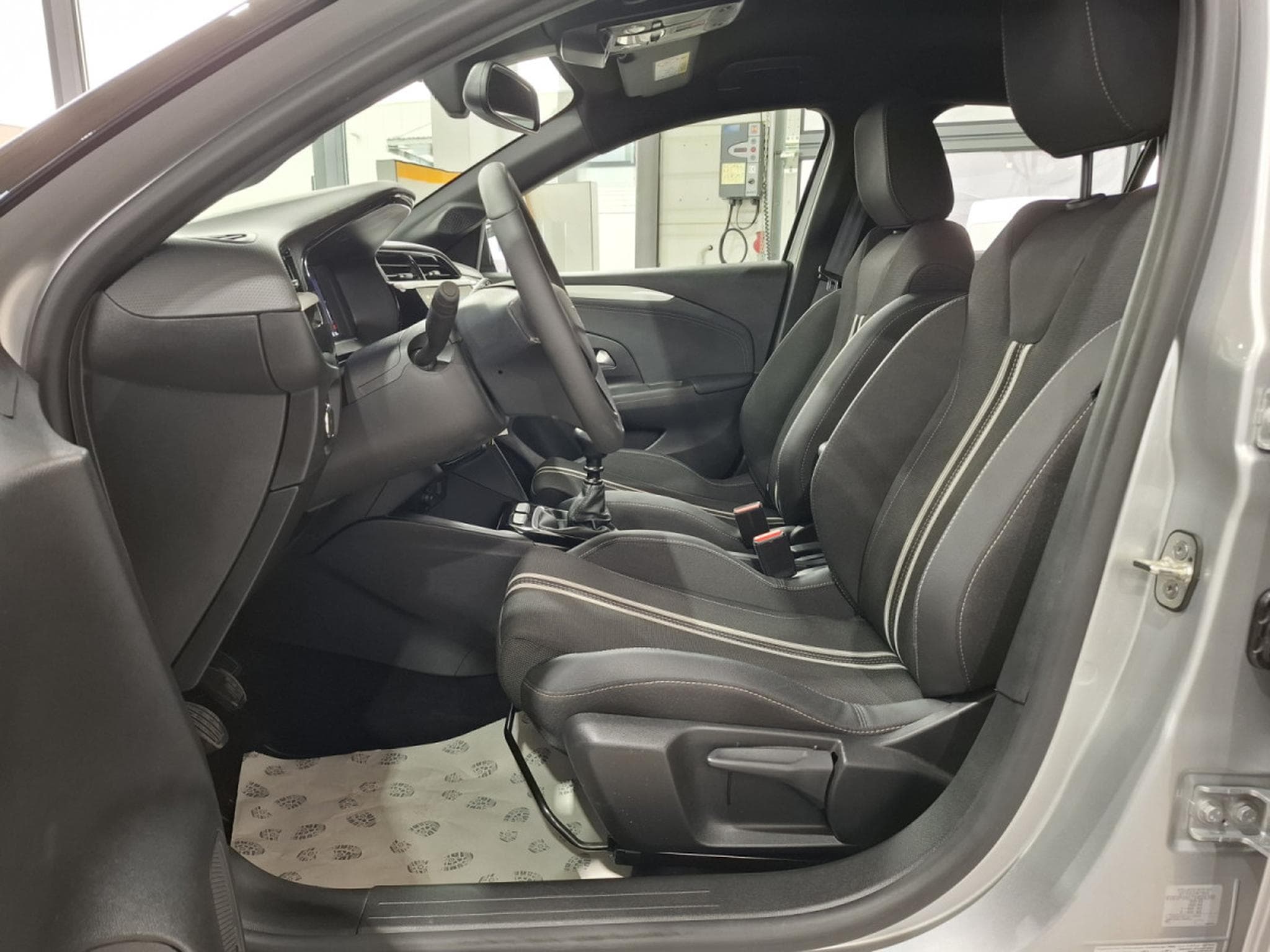 Opel Corsa 1.2 TURBO 101 GS, LED, VIRTUAL, KAMERA, CARPLAY,TEMPO, CUIR (2025) - Photo 5