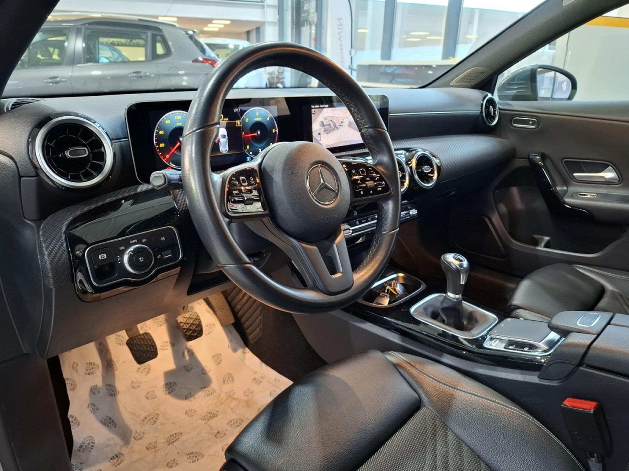 Mercedes A 180 D 116, CUIR, NAVI, CAMERA, LED, COCKPIT DIGITAL (2020) - Foto 7