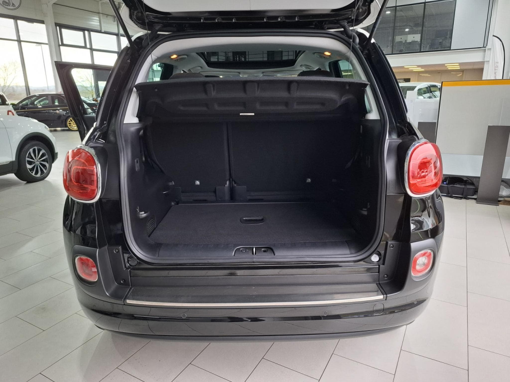 Fiat 500L 1.6 JTD 120 NAVI, CUIR, PANORAMA, 1 HAND (2016) - Foto 17
