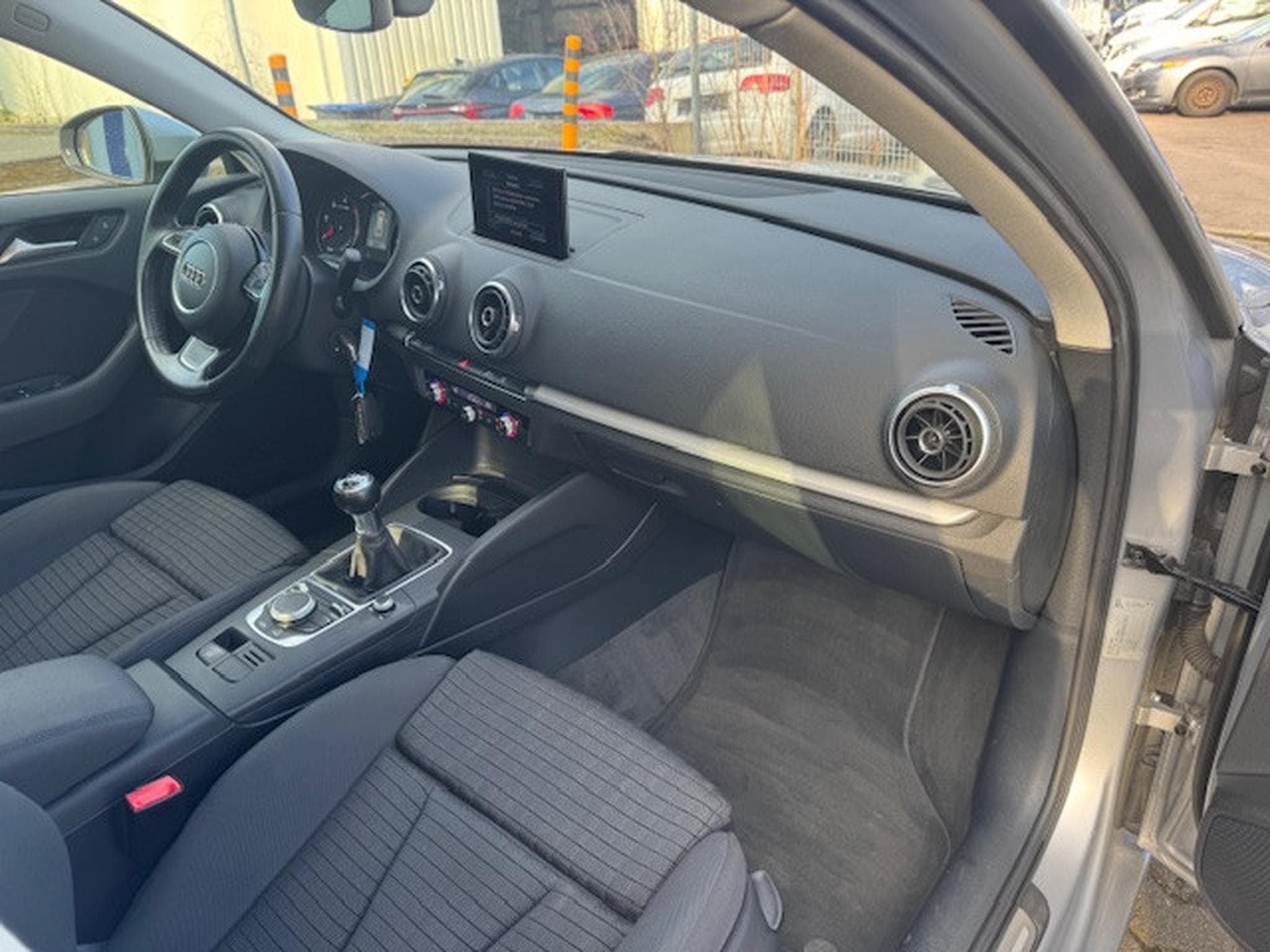 Audi A3 AUDI A3 NAVI XENON MFL TEMPOMAT BII XENON (2015) - Photo 5