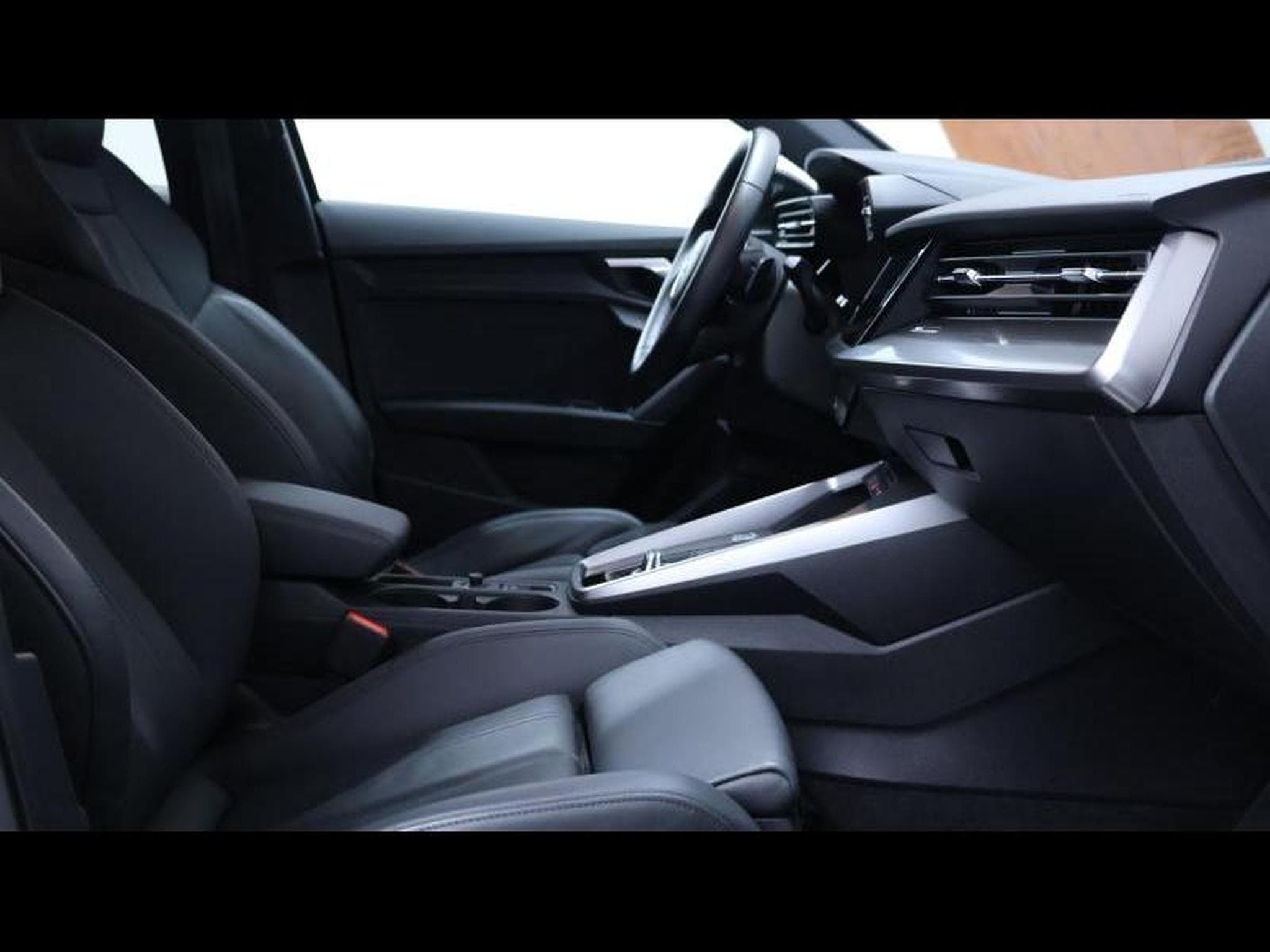 Audi A3 Sportback 30TFSI 110 S-Line S-Tronic (2024) - Foto 10