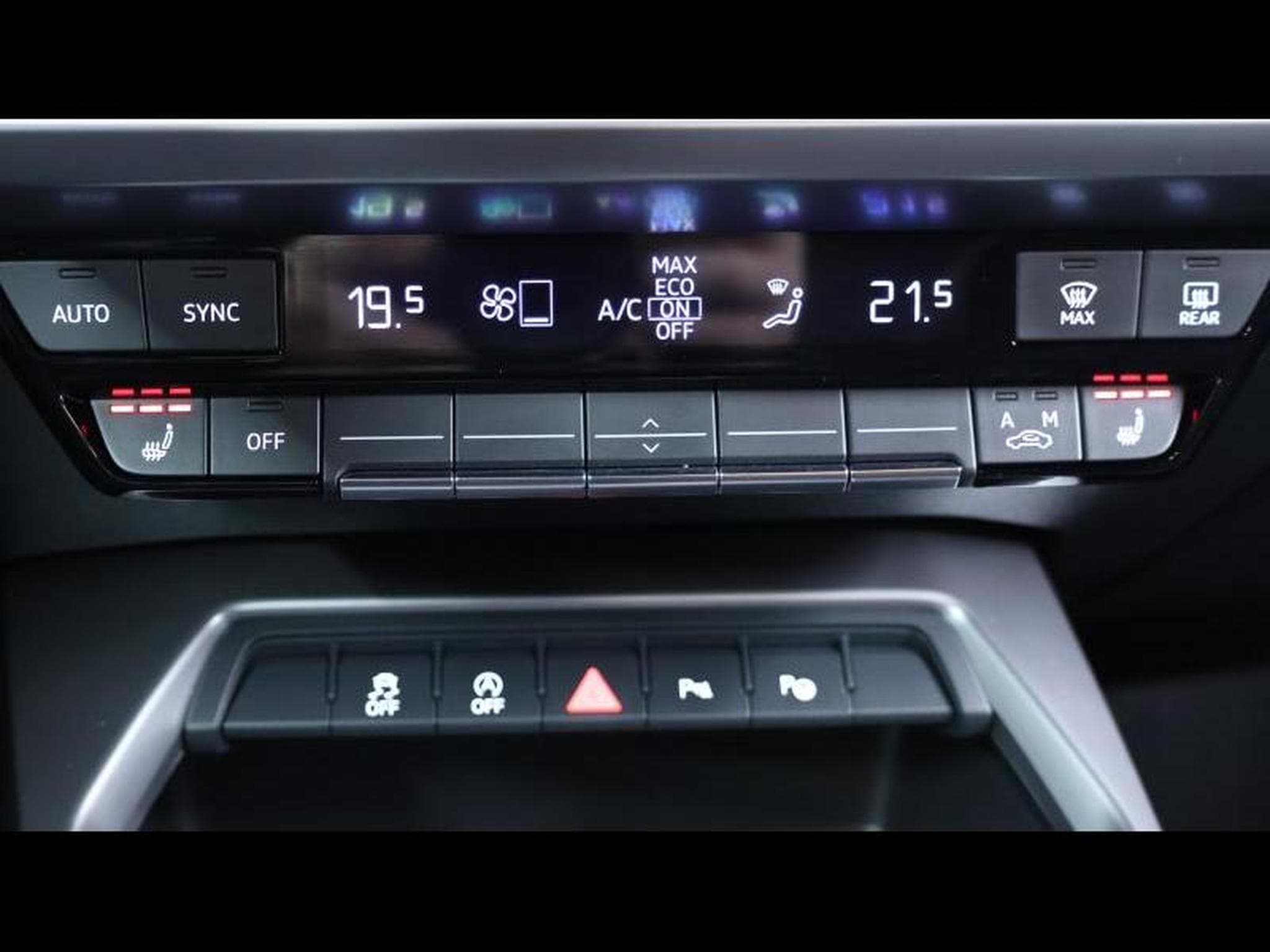 Audi A3 Sportback 30TFSI 110 S-Line S-Tronic (2024) - Foto 18